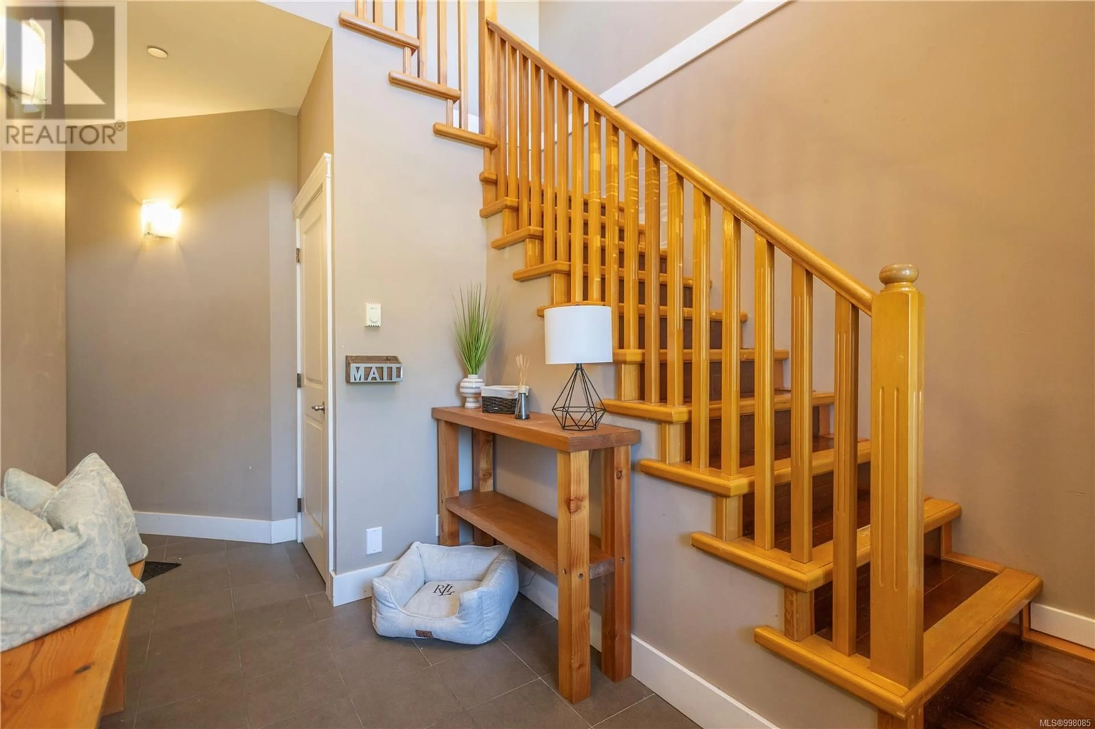 Indoor entryway for 520 LANGVISTA DRIVE, Langford British Columbia V9B5N3