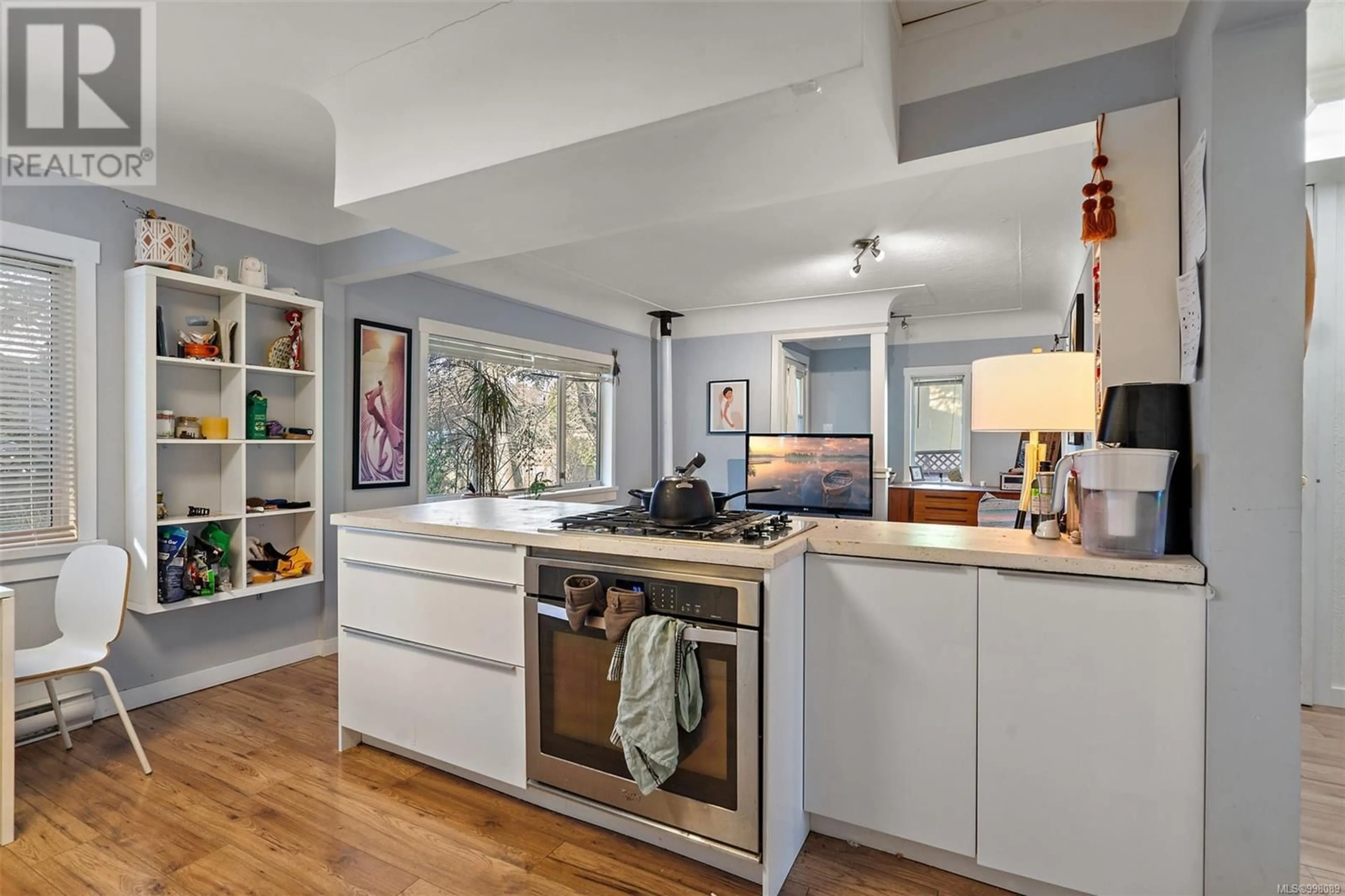 Open concept kitchen, unknown for 3117 BLACKWOOD STREET, Victoria British Columbia V8X1C6