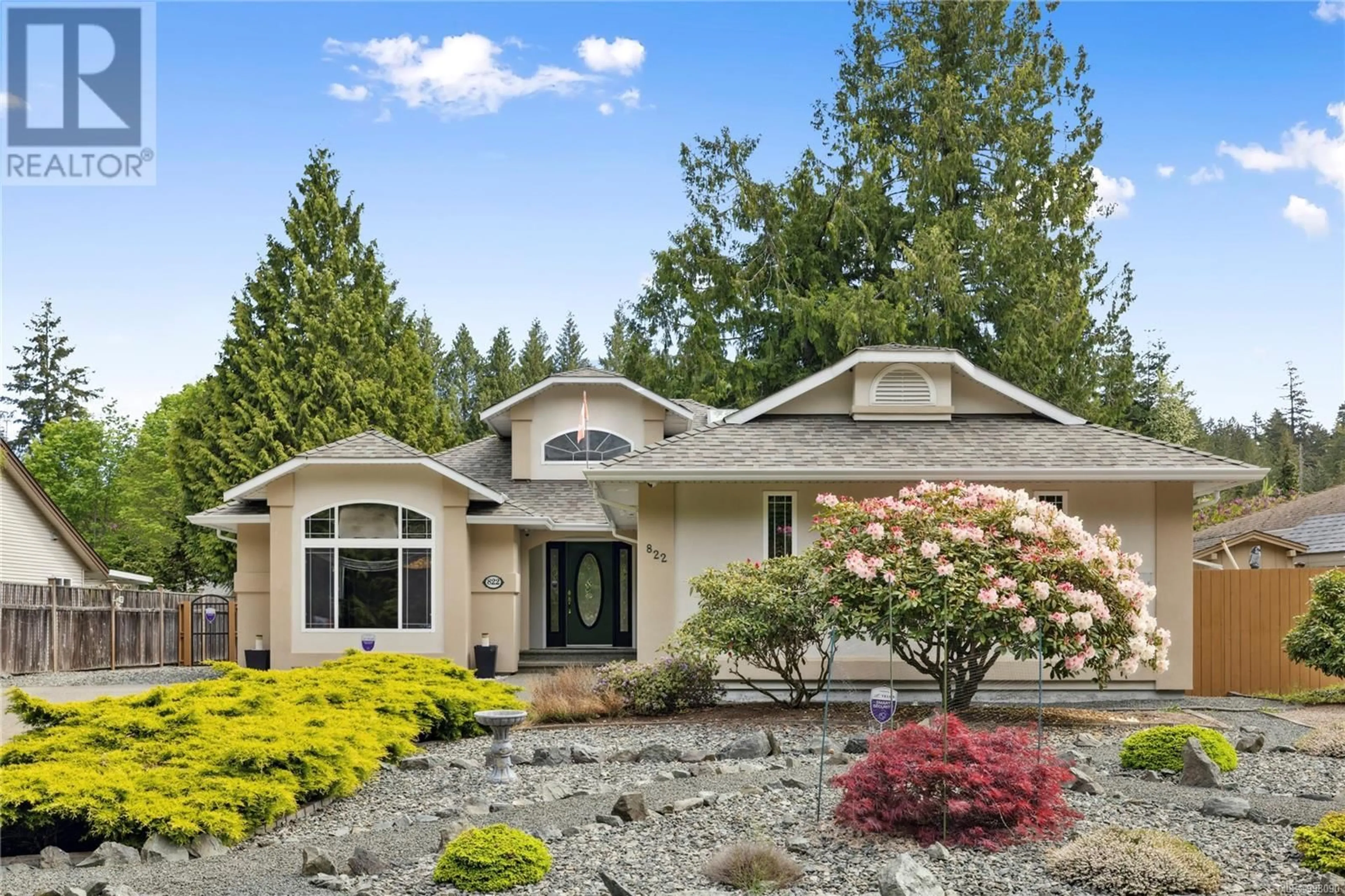 Home with vinyl exterior material, unknown for 822 ARBUTUS STREET, Qualicum Beach British Columbia V9K2L4
