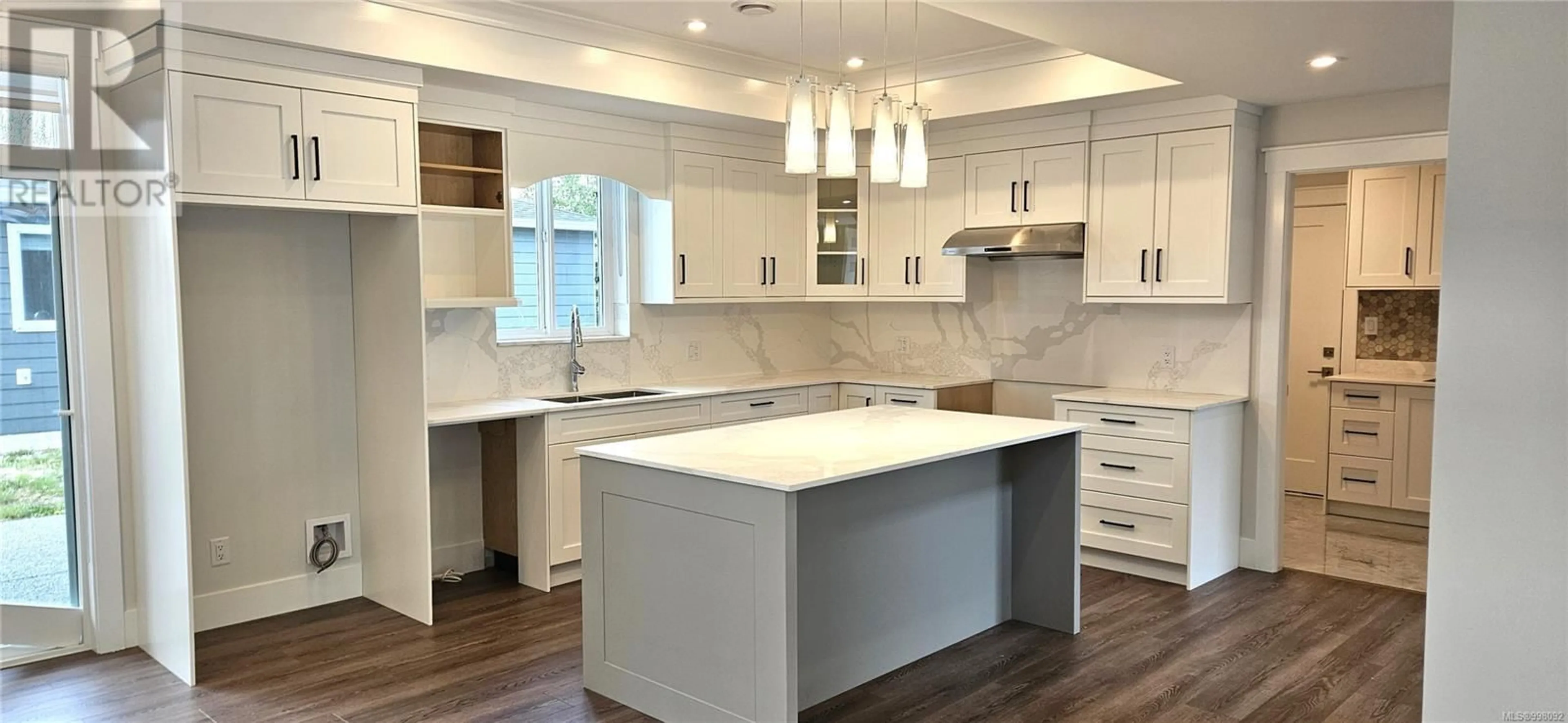 Open concept kitchen, unknown for 111 DESPARD AVENUE WEST, Parksville British Columbia V9P1L4