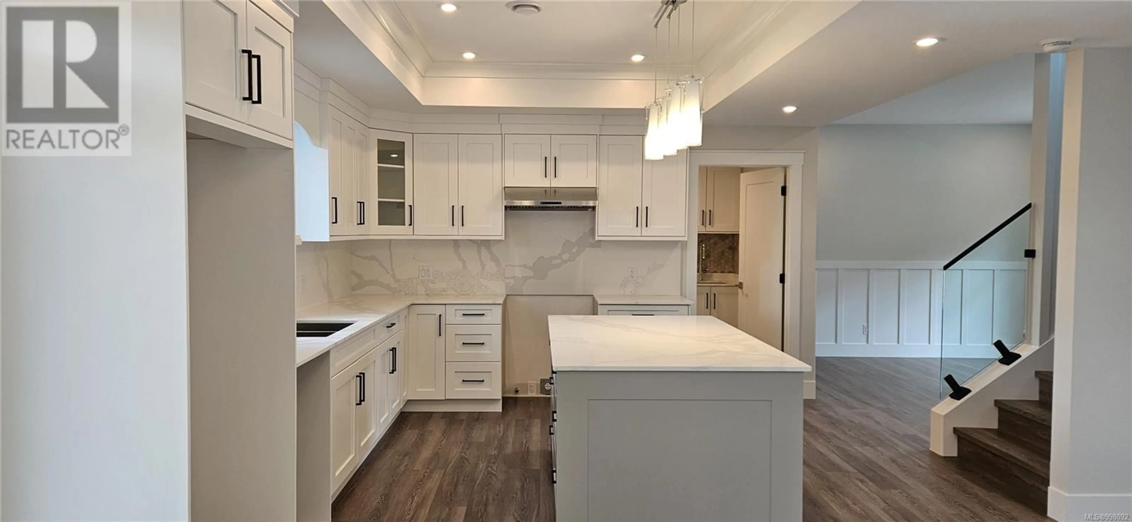 Open concept kitchen, ceramic/tile floor for 111 DESPARD AVENUE WEST, Parksville British Columbia V9P1L4