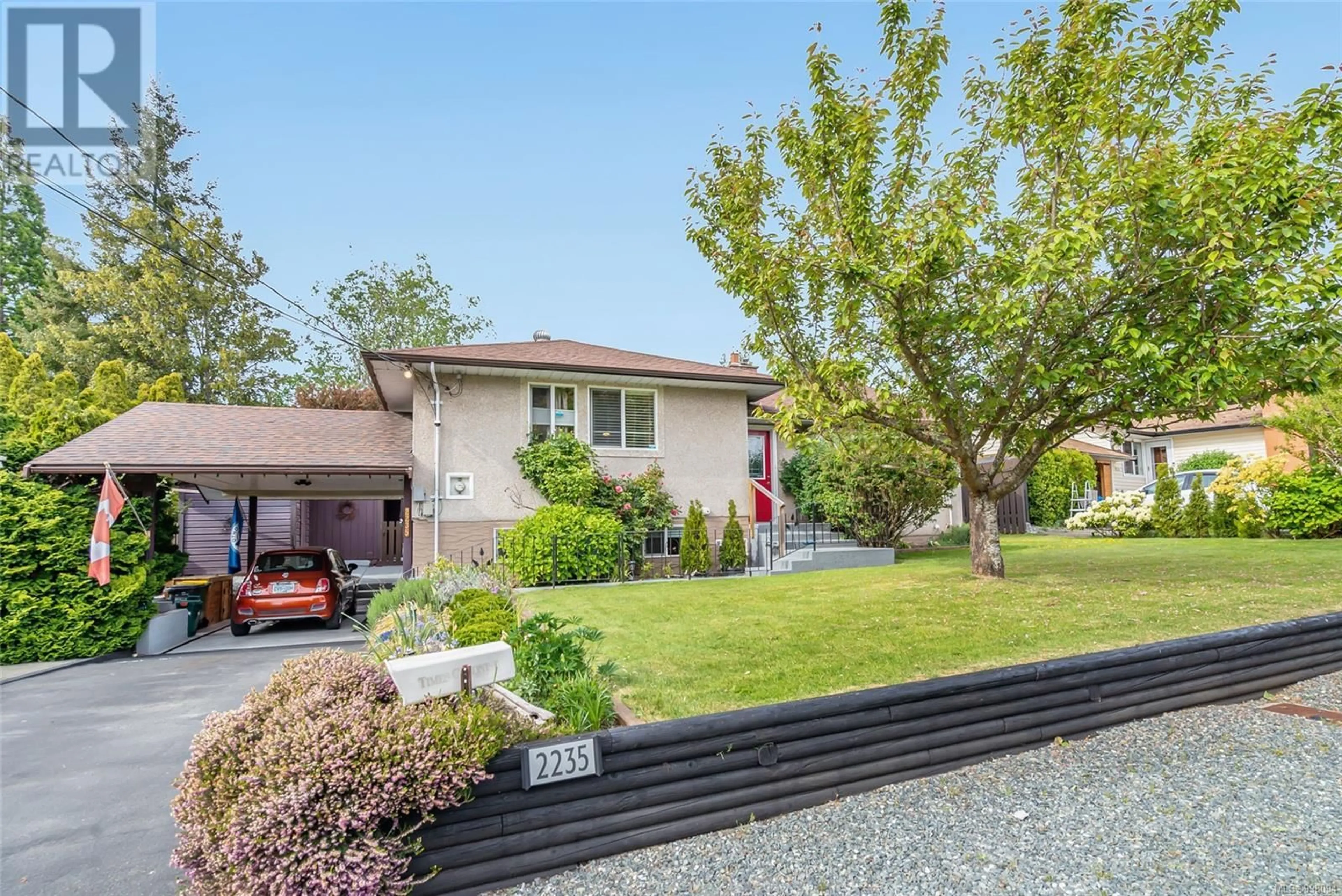 Home with vinyl exterior material, street for 2235 ROSEWOOD AVENUE, Duncan British Columbia V9L3E8