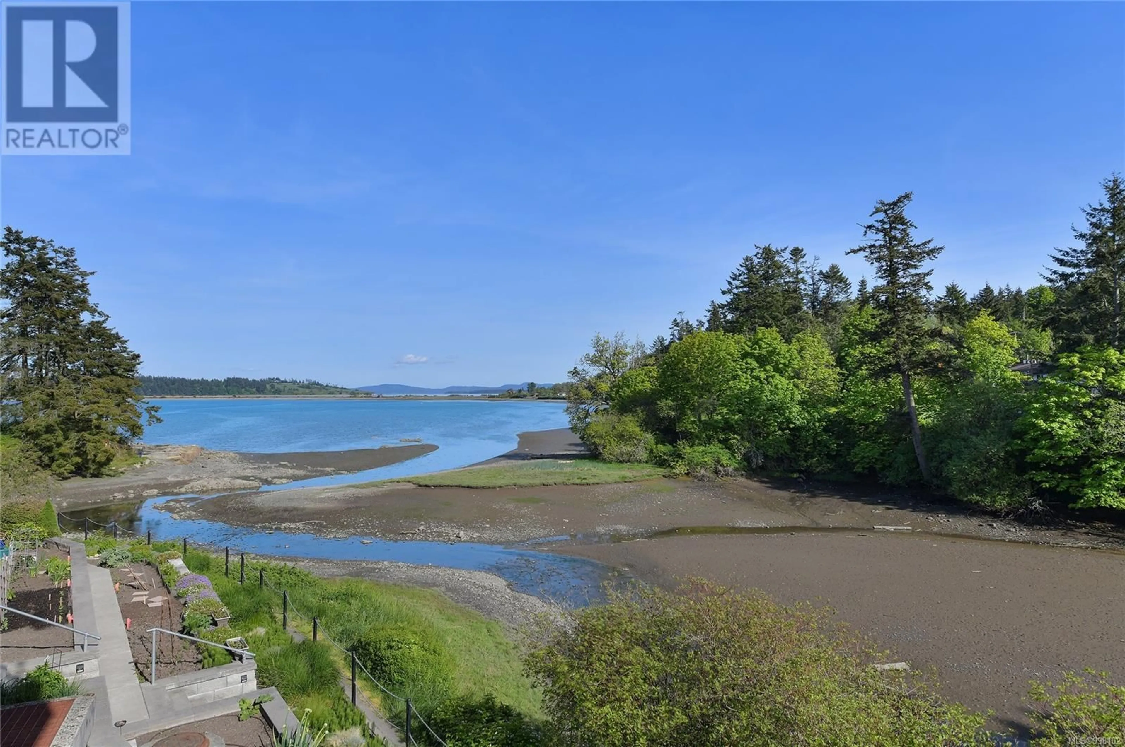 A pic from outside/outdoor area/front of a property/back of a property/a pic from drone, water/lake/river/ocean view for 2133 - 2600 FERGUSON ROAD, Central Saanich British Columbia V8M2C1