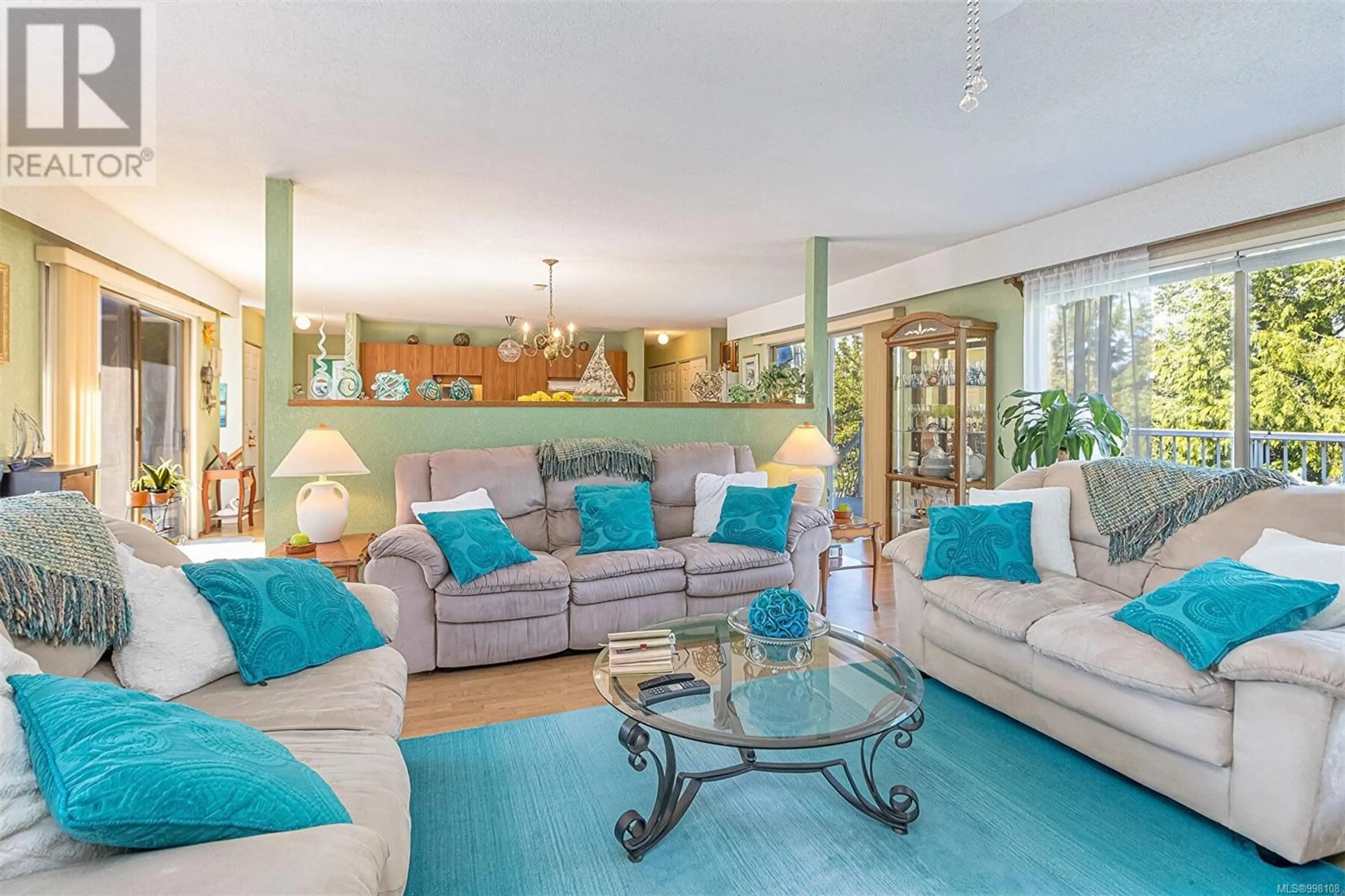 Living room with furniture, unknown for 2374 MILL ROAD, Nanaimo British Columbia V9R6S9