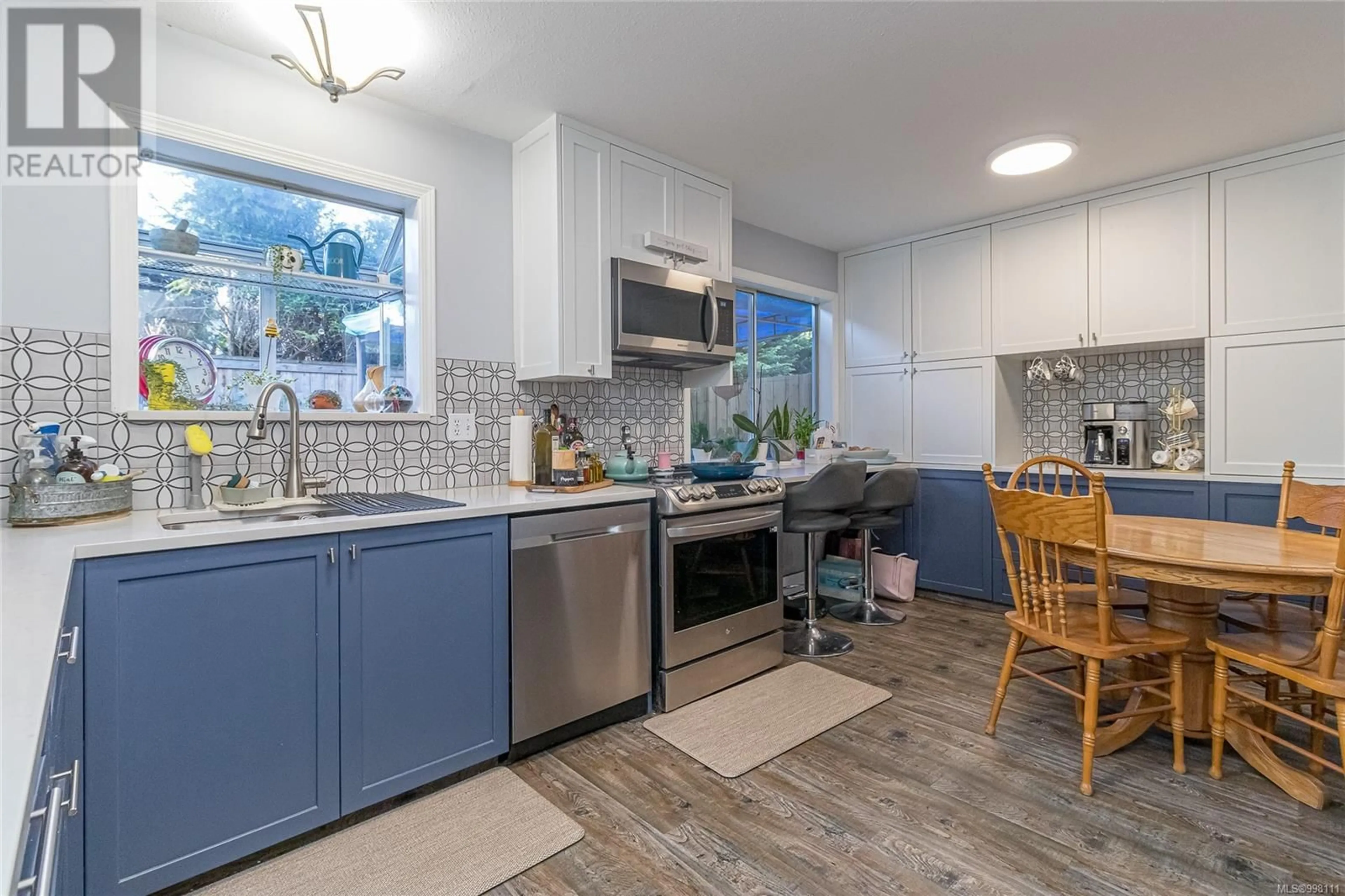 Open concept kitchen, ceramic/tile floor for 30 - 6135 RYALL ROAD, Duncan British Columbia V9L2H6