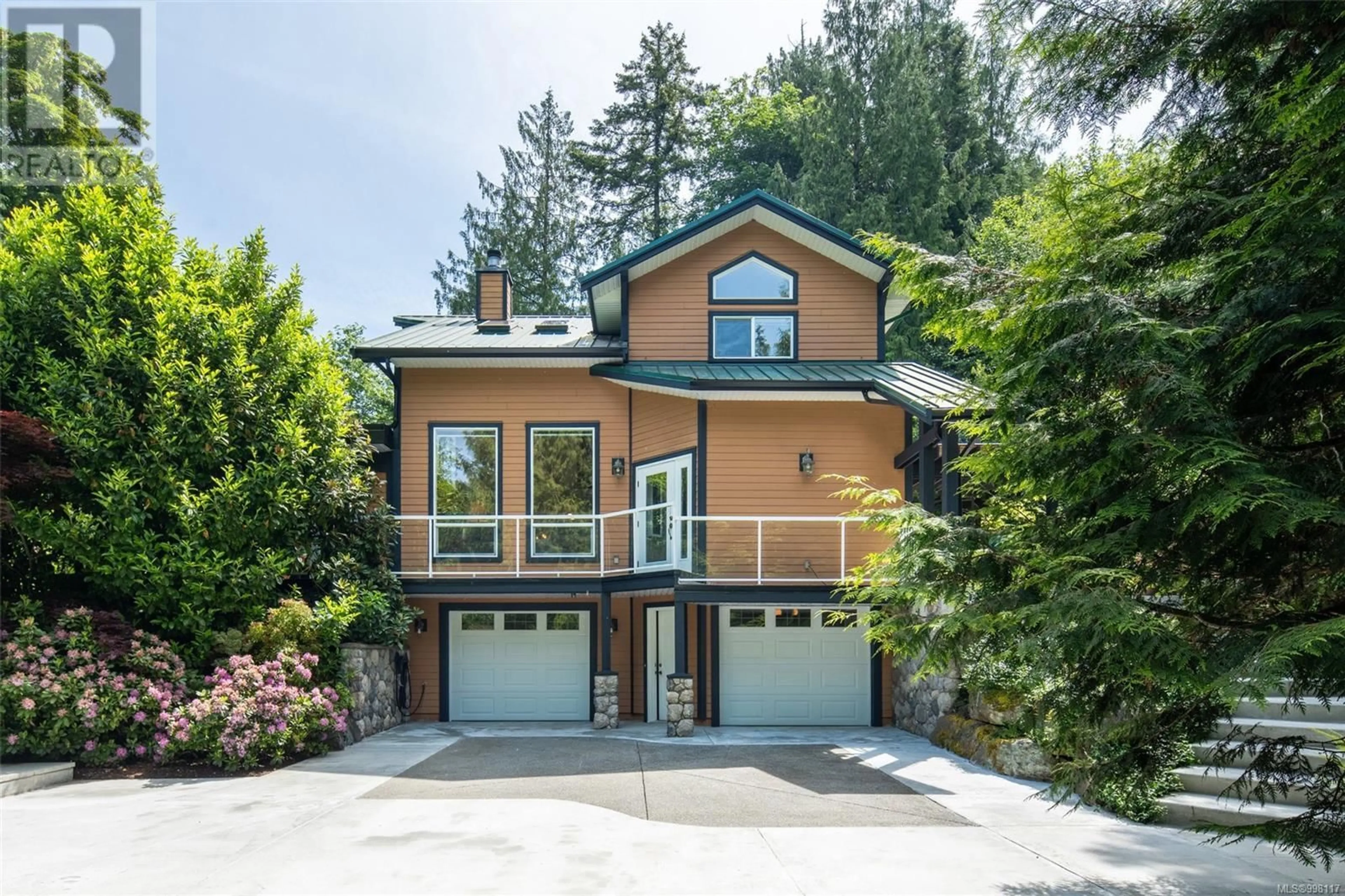 Home with vinyl exterior material, street for 7493 WESTHOLME ROAD, Duncan British Columbia V0R3C0