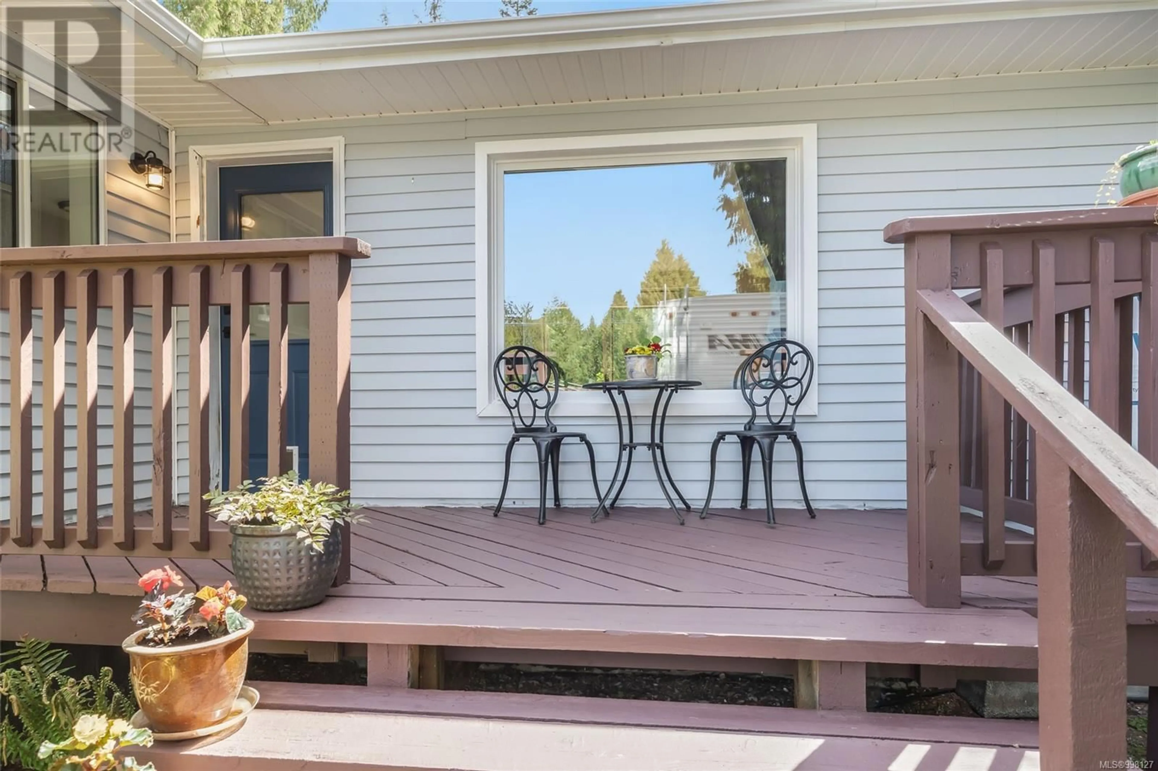 Patio, water/lake/river/ocean view for 1466 EDWIN ROAD, Qualicum Beach British Columbia V9K2A8