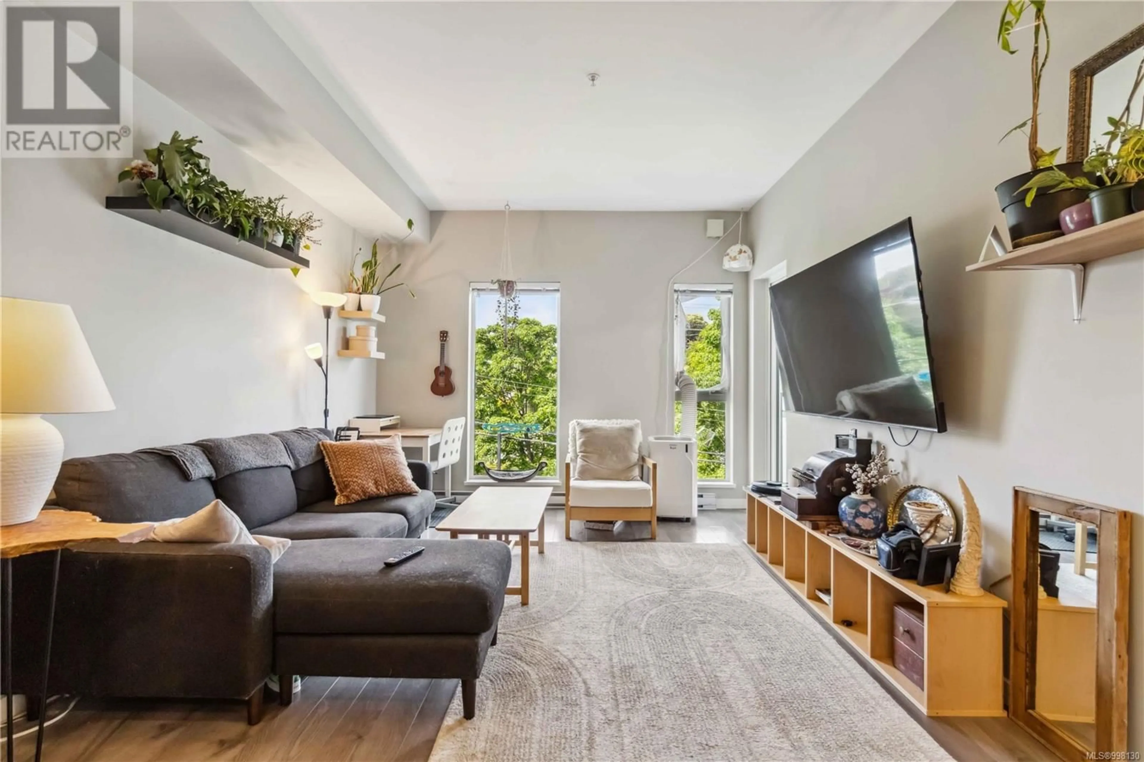 Living room with furniture, unknown for 509 - 767 TYEE ROAD, Victoria British Columbia V9A0G5