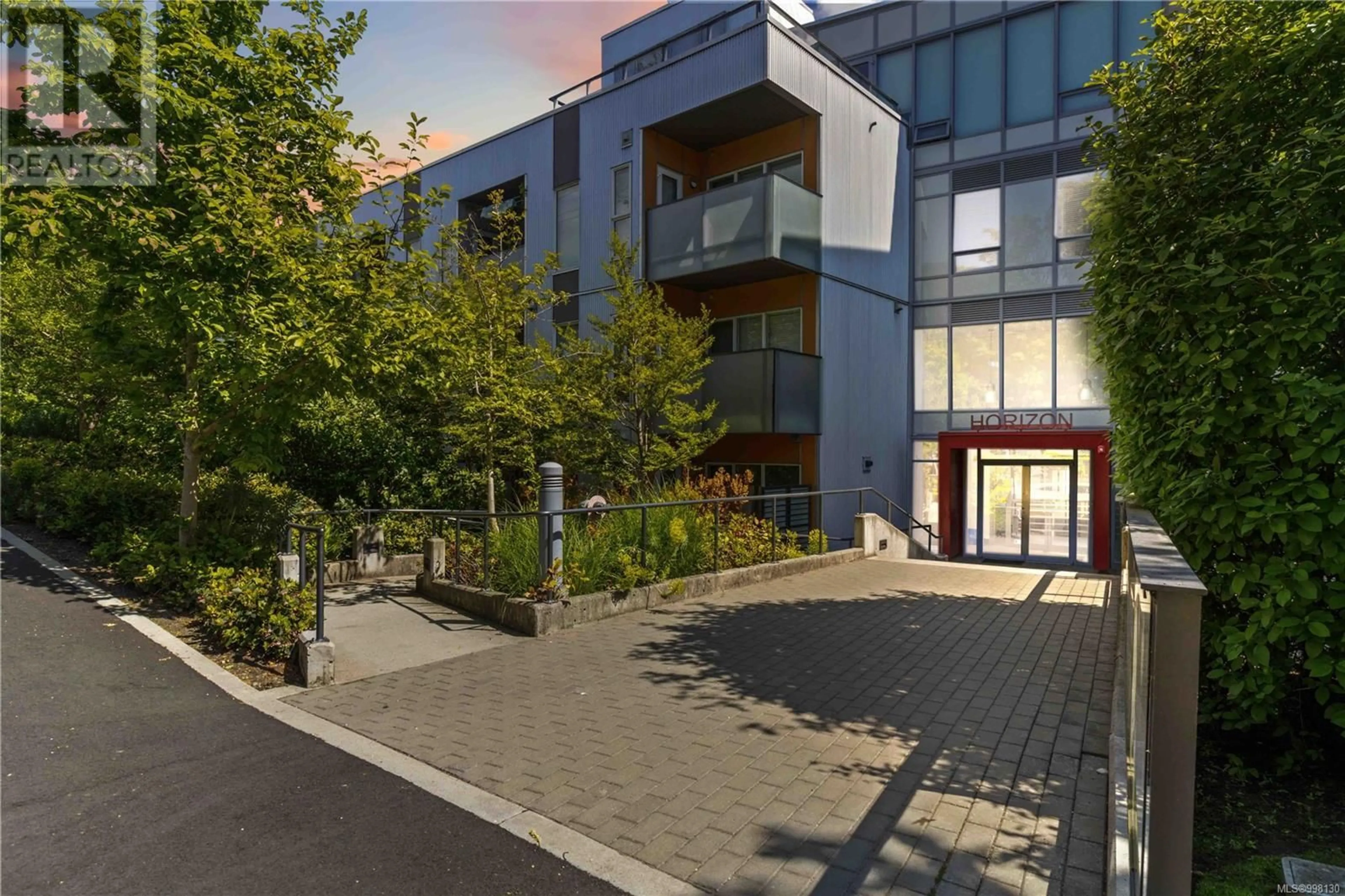 Patio, building for 509 - 767 TYEE ROAD, Victoria British Columbia V9A0G5