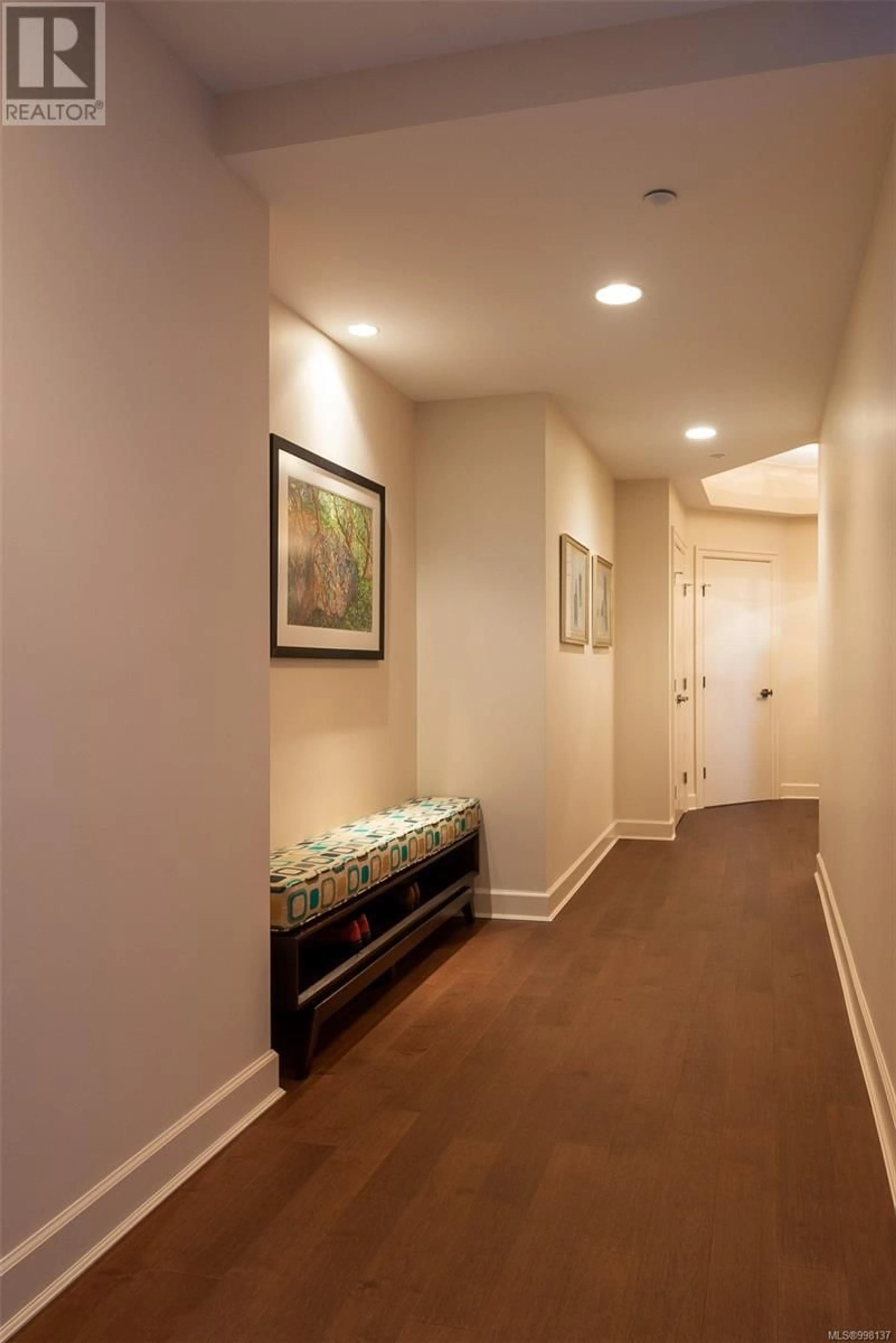 Indoor entryway for 806 - 21 DALLAS ROAD, Victoria British Columbia V8V4Z9