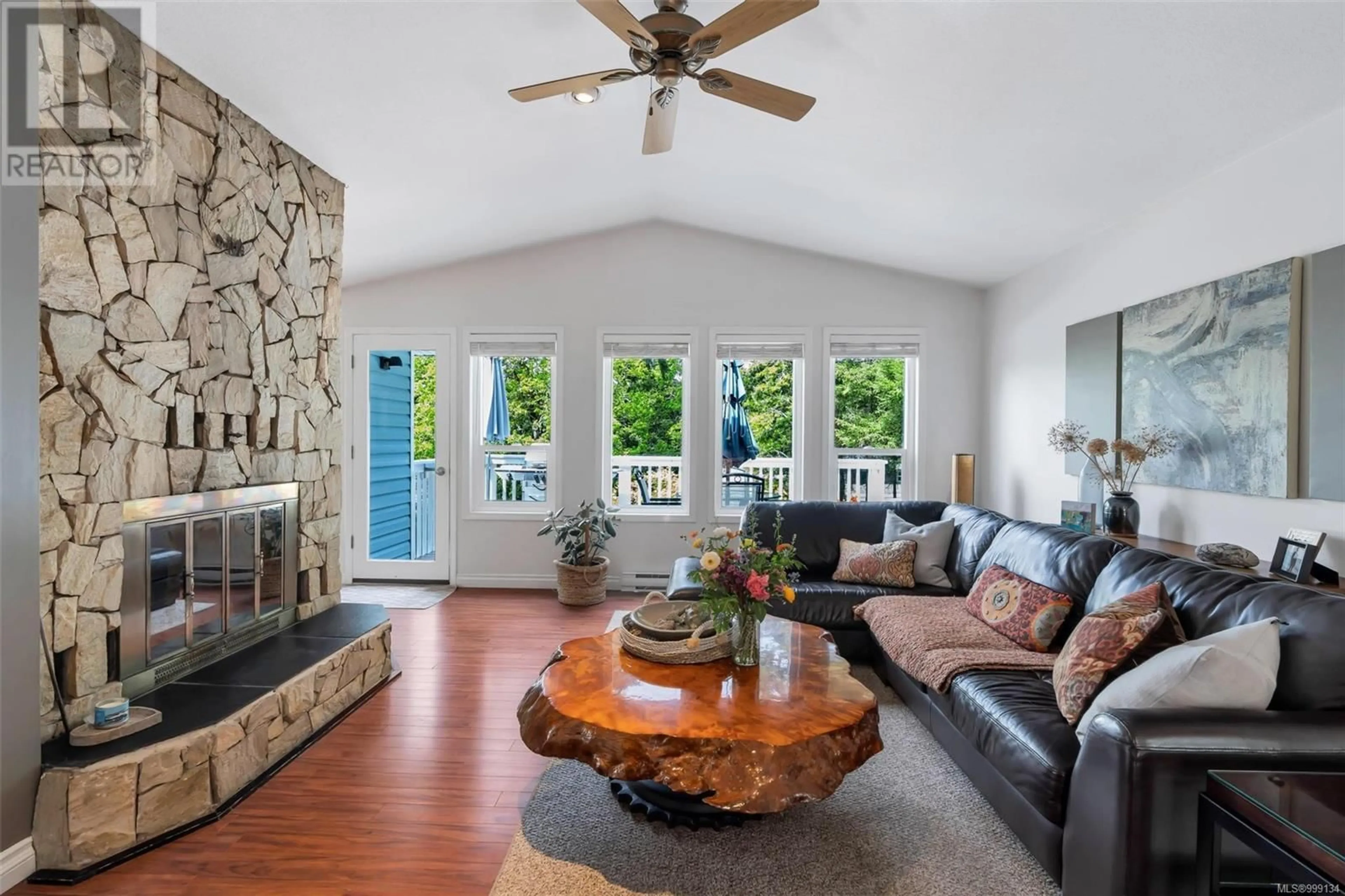 Living room with furniture, unknown for 1281 MARGARET PLACE, Duncan British Columbia V9L5R6