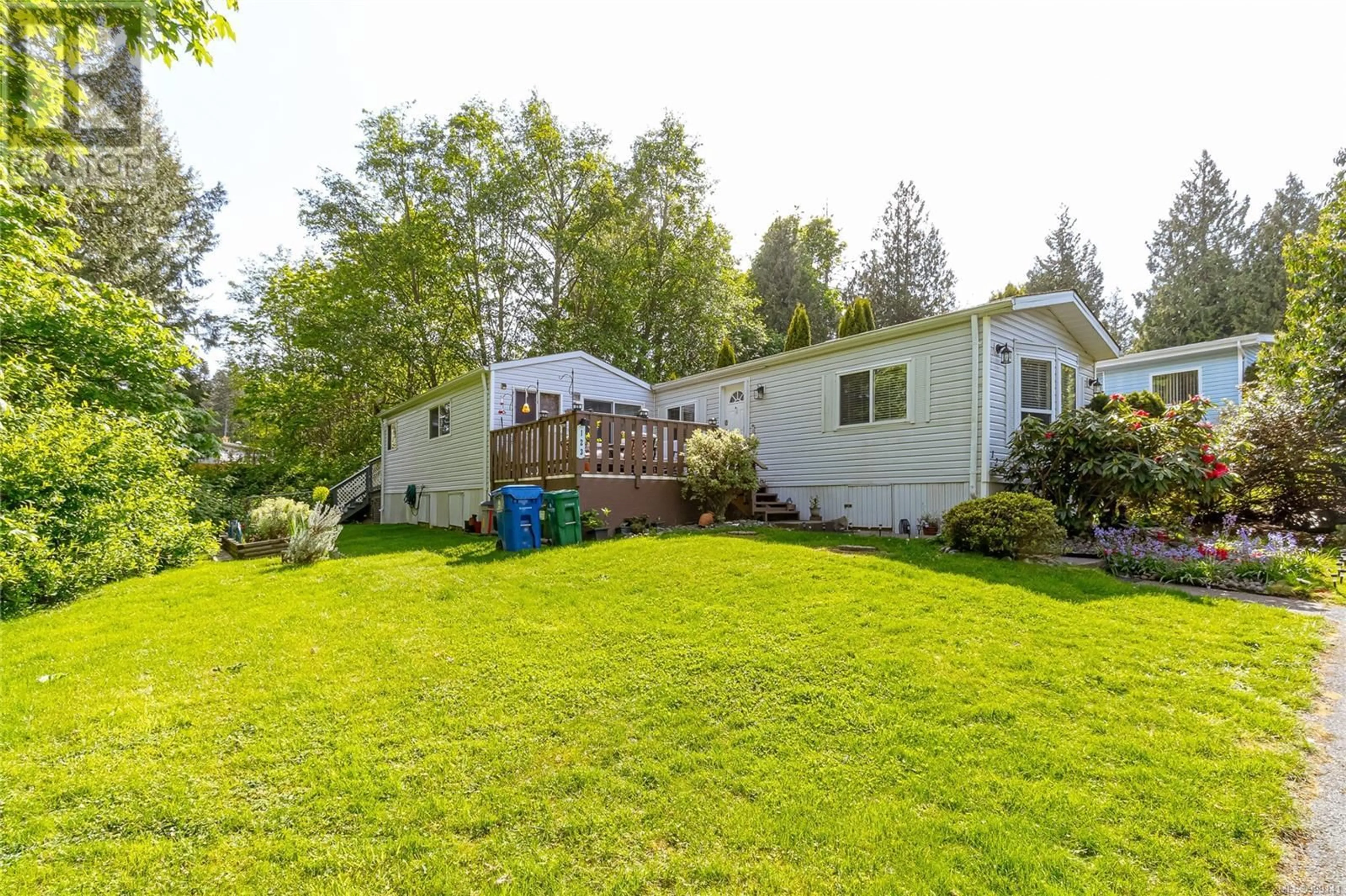 Patio, water/lake/river/ocean view for 123 - 2779 STAUTW ROAD, Central Saanich British Columbia V8M2C8