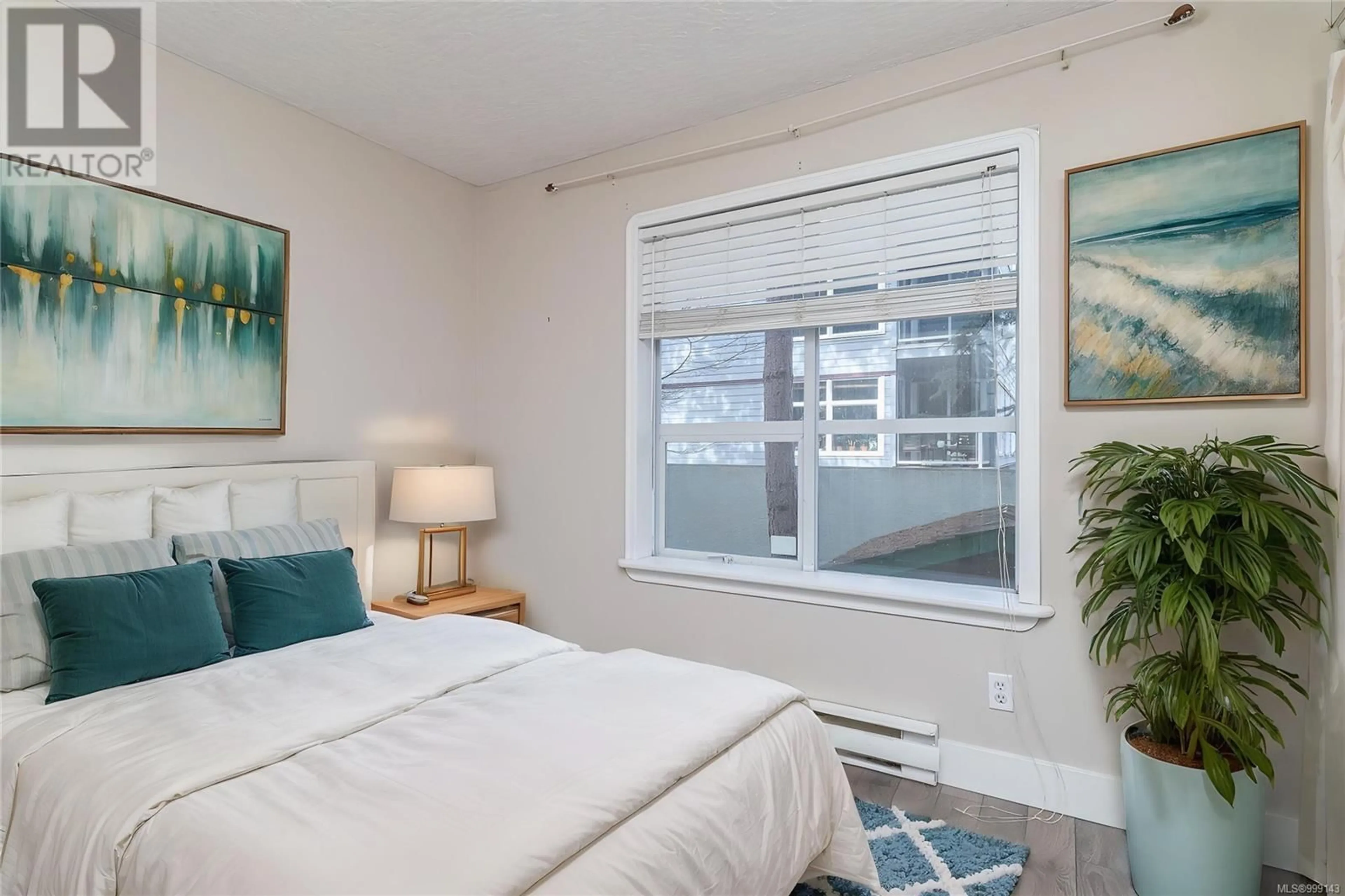 Bedroom with bed, unknown for 204 - 832 FISGARD STREET, Victoria British Columbia V8W1S1