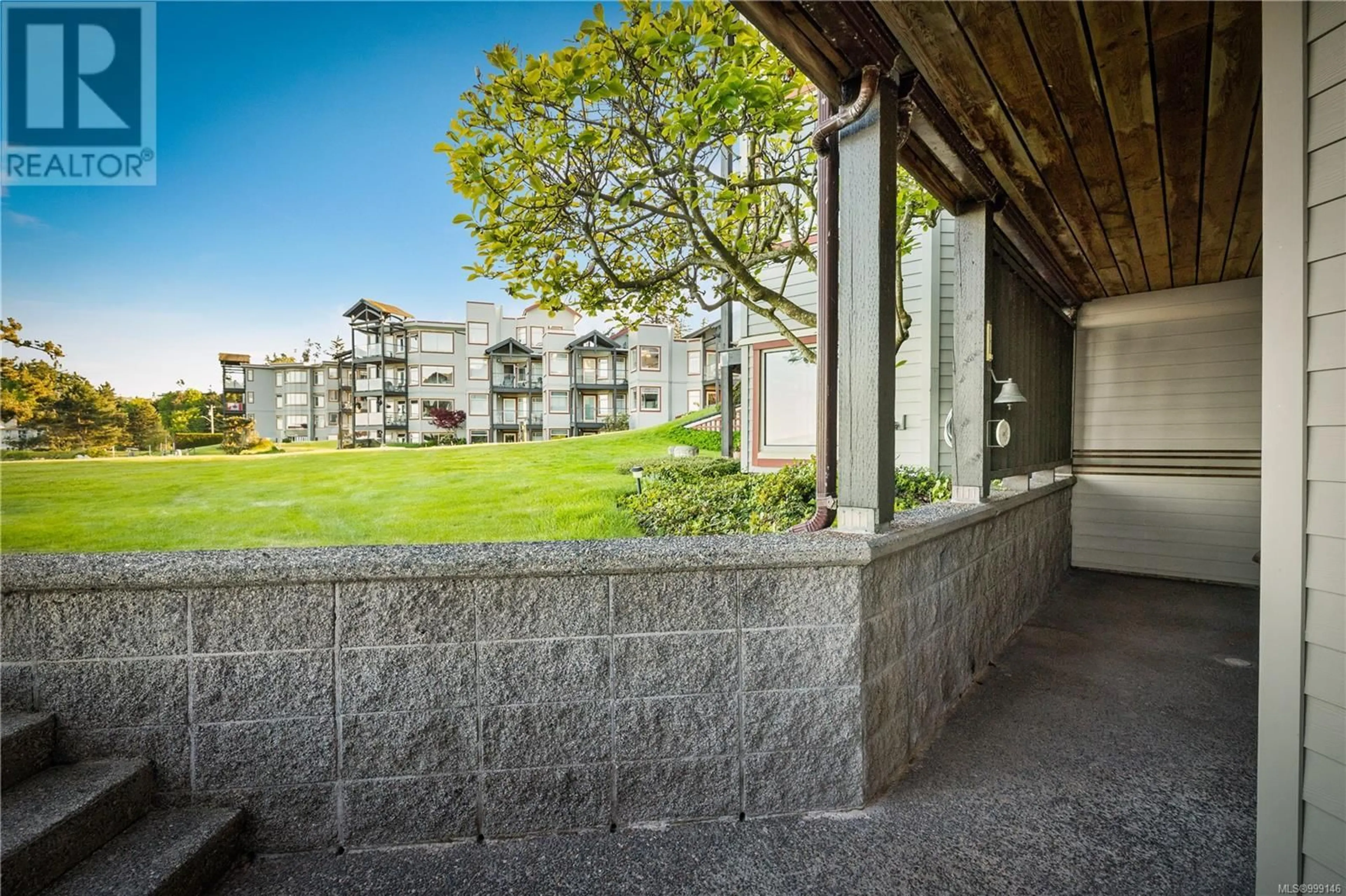 Patio, unknown for 3107 - 27 ISLAND HIGHWAY SOUTH, Campbell River British Columbia V9W1A2