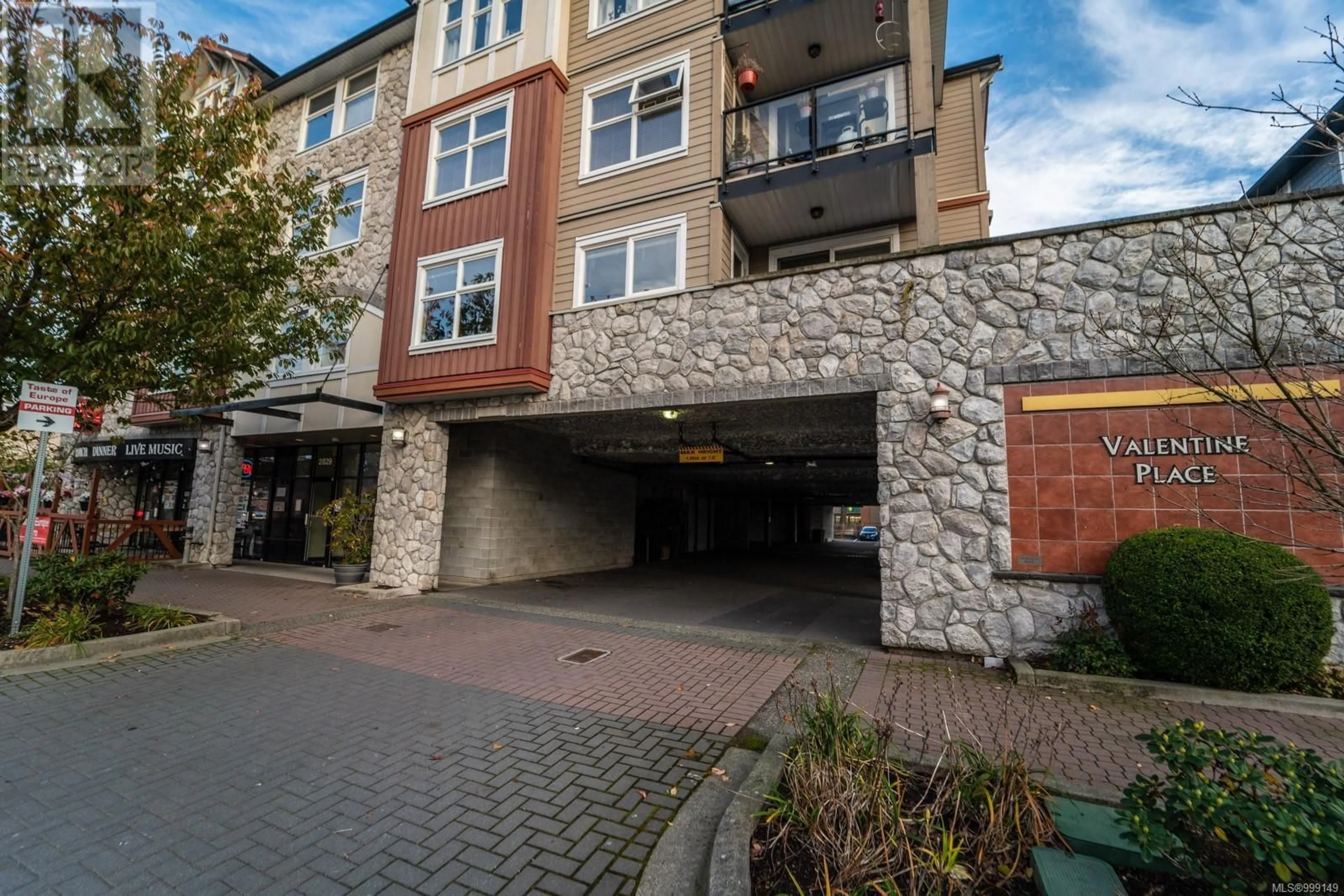 Patio, building for 219 - 2829 PEATT ROAD, Langford British Columbia V9B3B5