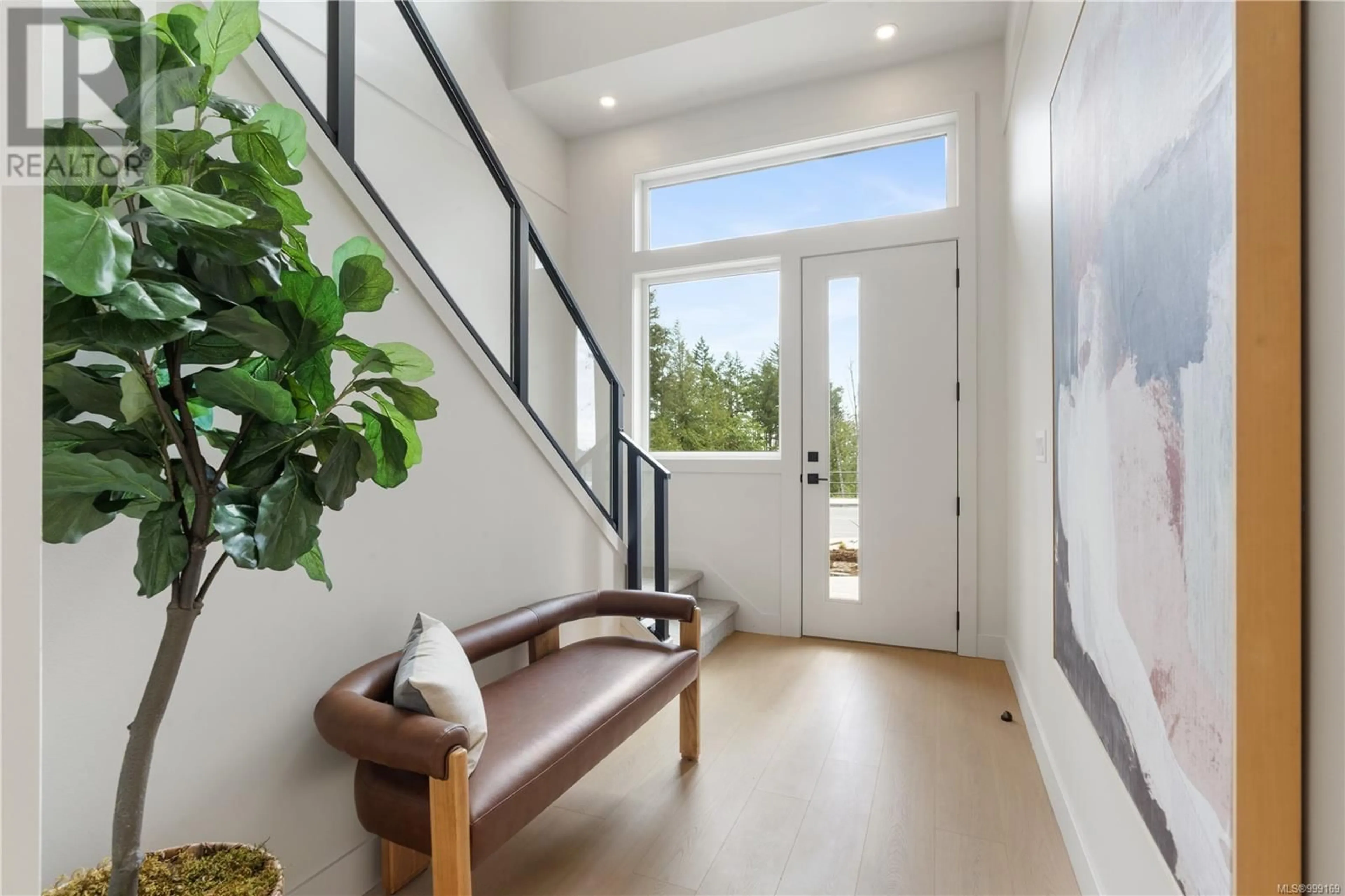 Indoor entryway for 1511 MARBLE PLACE, Langford British Columbia V9B7A2
