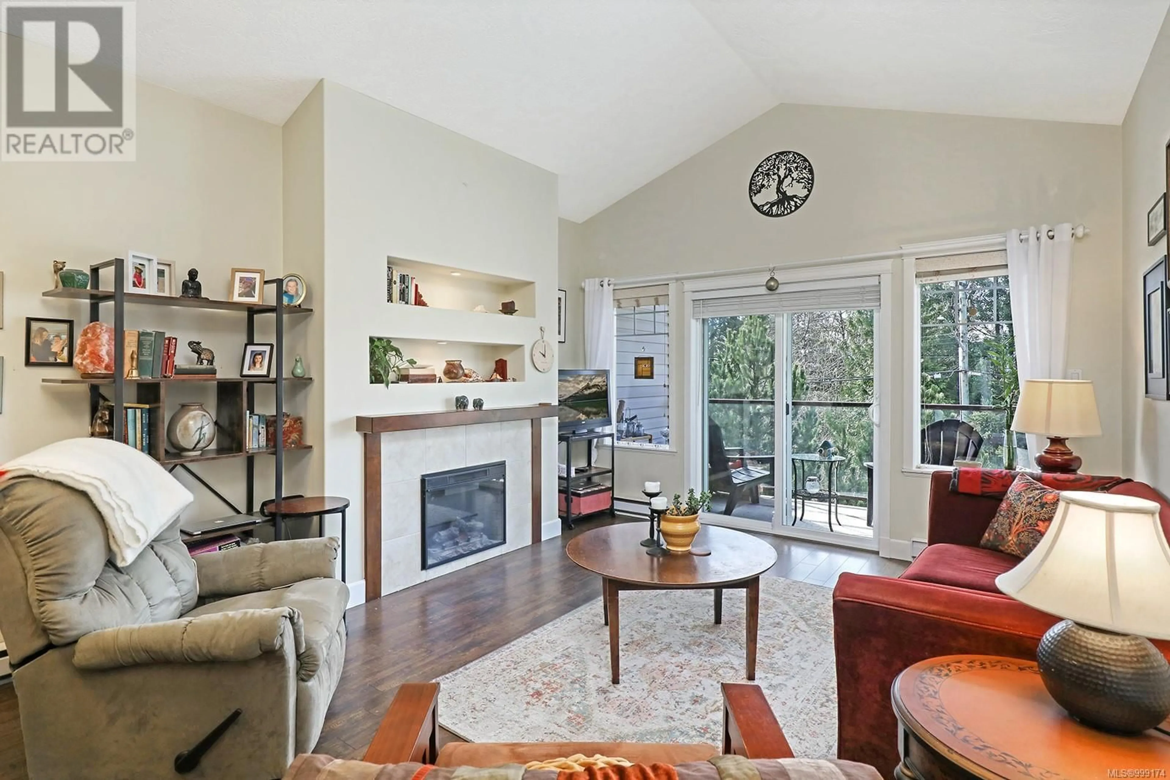 Living room with furniture, unknown for 122 - 930 BRAIDWOOD ROAD, Courtenay British Columbia V9N3R9