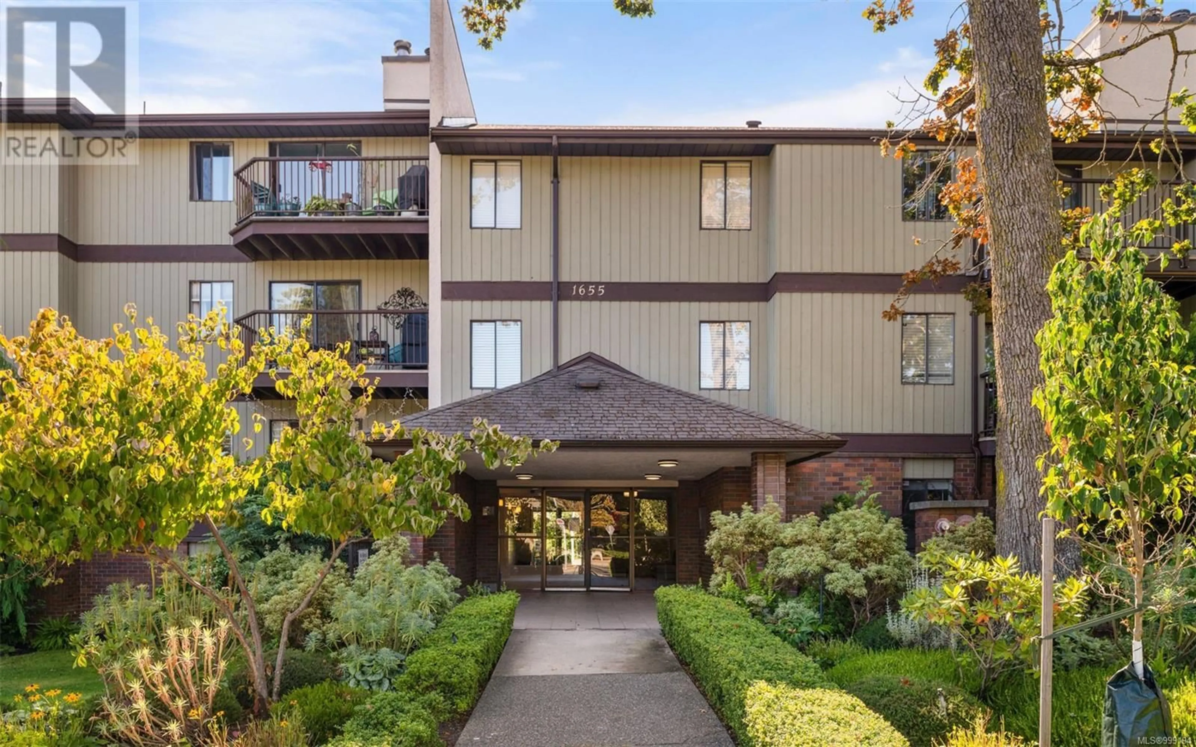 Patio, unknown for 114 - 1655 BEGBIE STREET, Victoria British Columbia V8R1L4