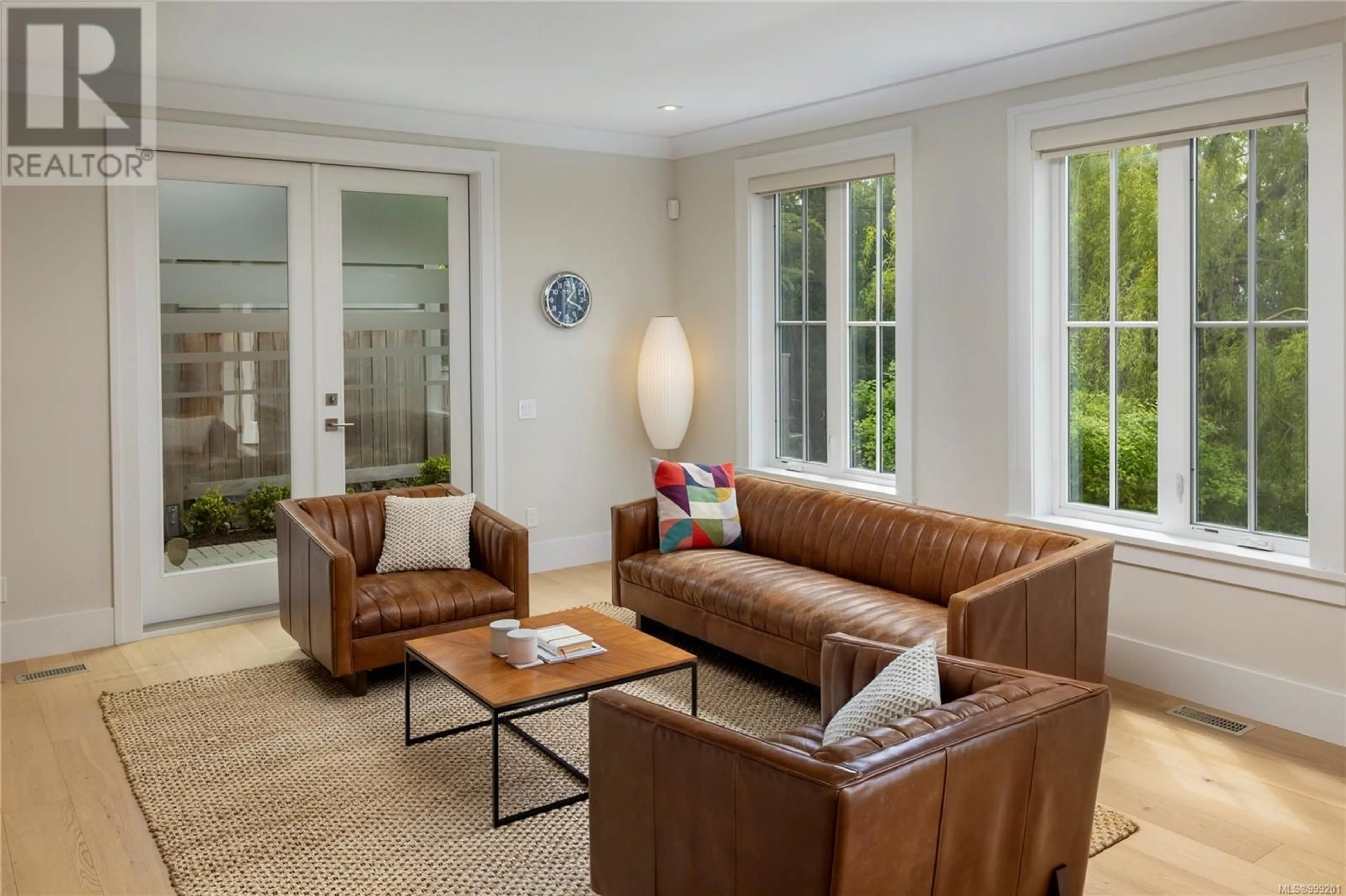 Living room with furniture, unknown for 1326 RICHARDSON STREET, Victoria British Columbia V8S1P7