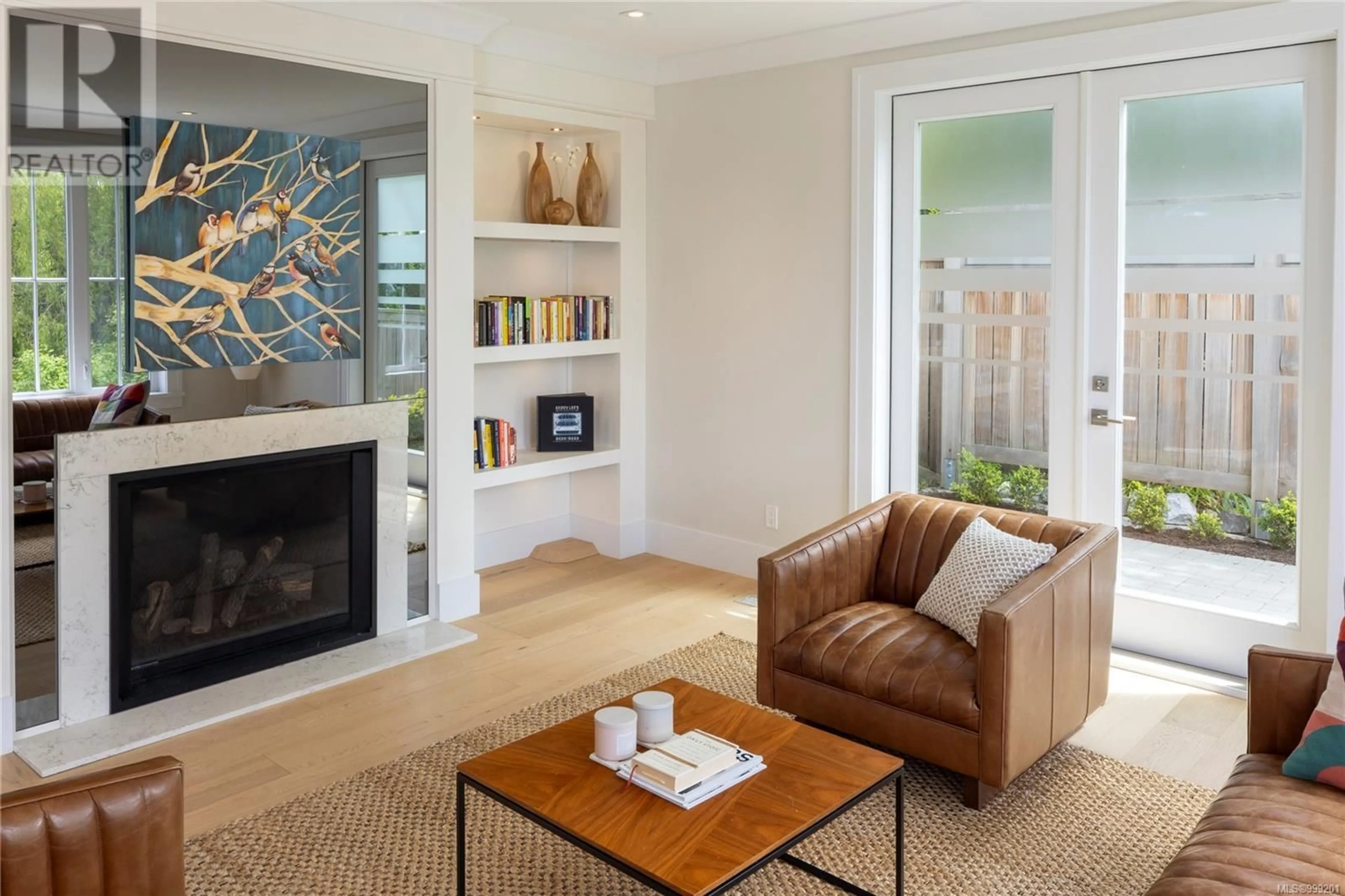 Living room with furniture, wood/laminate floor for 1326 RICHARDSON STREET, Victoria British Columbia V8S1P7