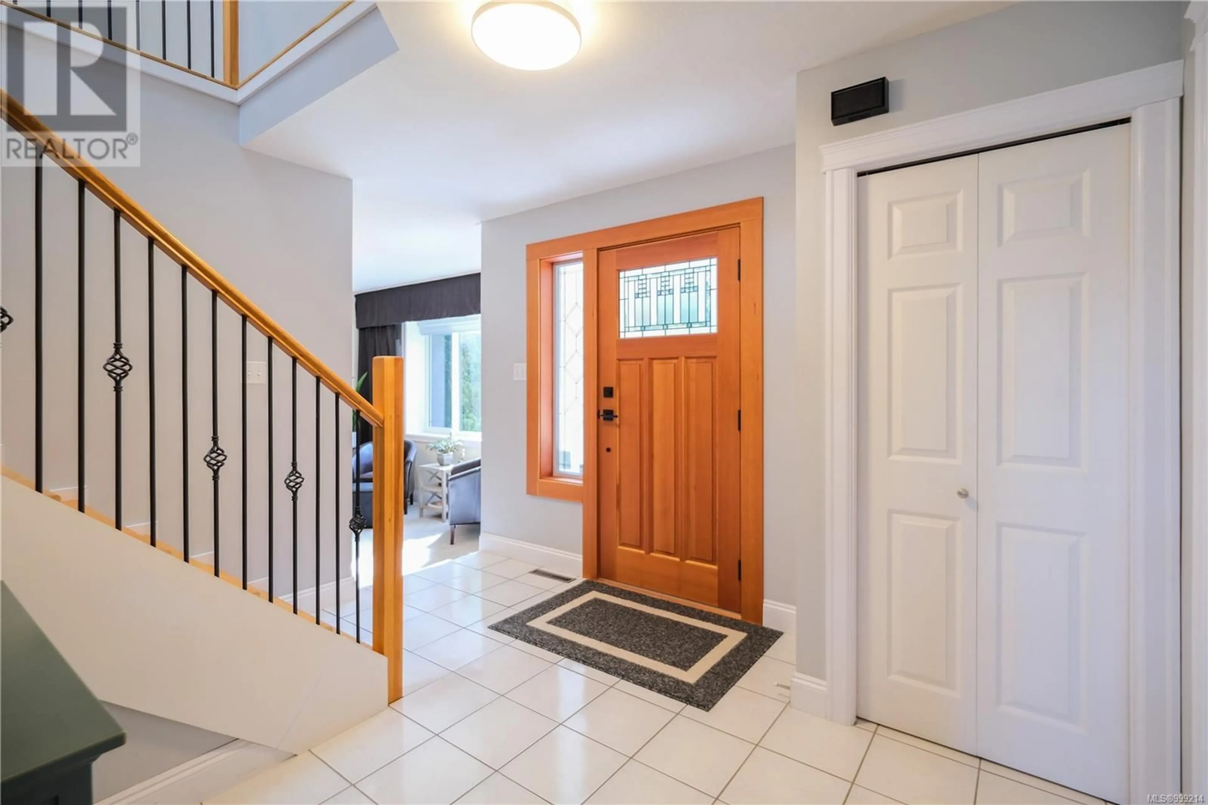 Indoor entryway for 1423 HAIDA ROAD, Duncan British Columbia V9L5P4