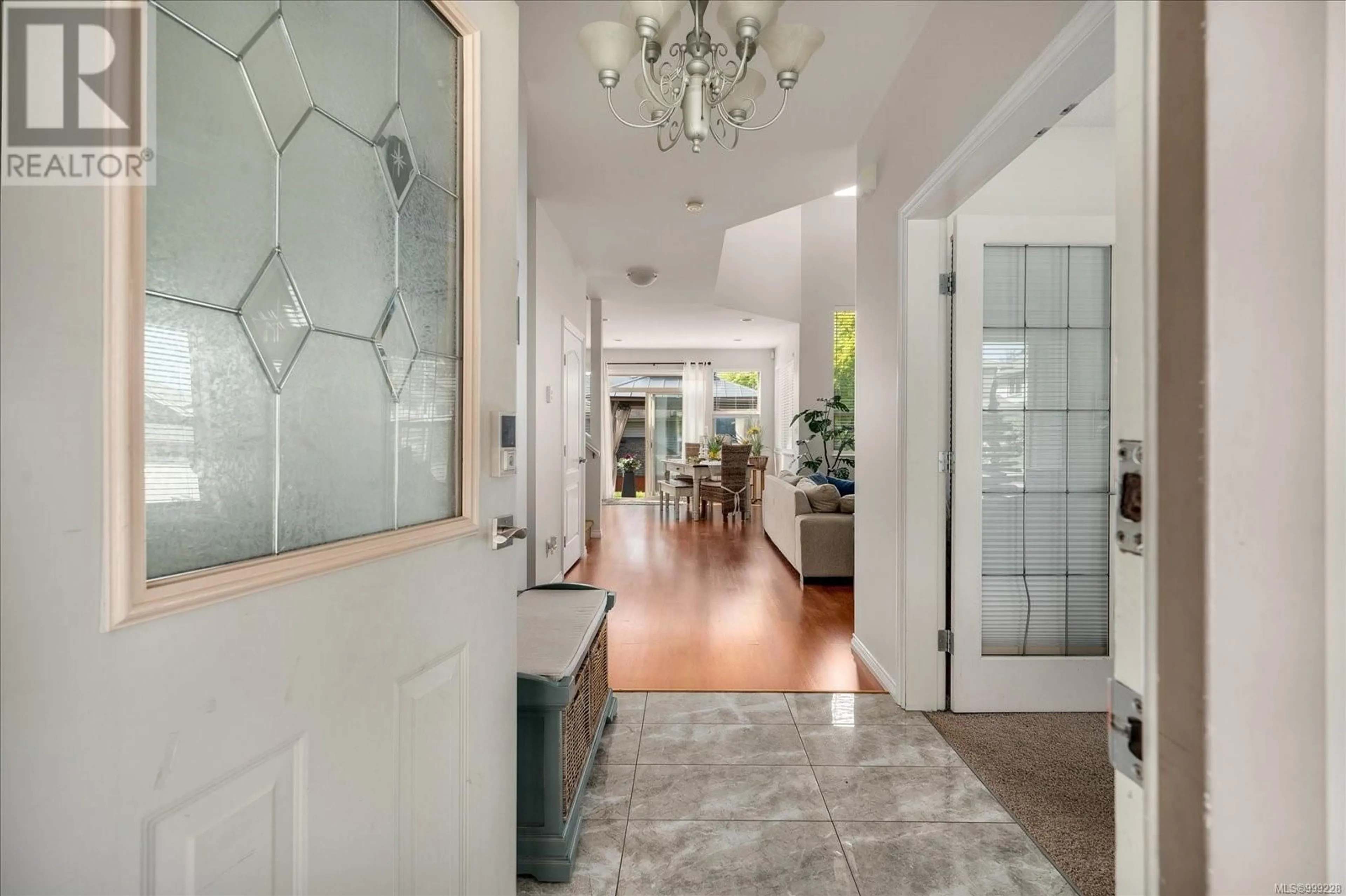 Indoor entryway for 6249 GARSIDE ROAD, Nanaimo British Columbia V9T6H9