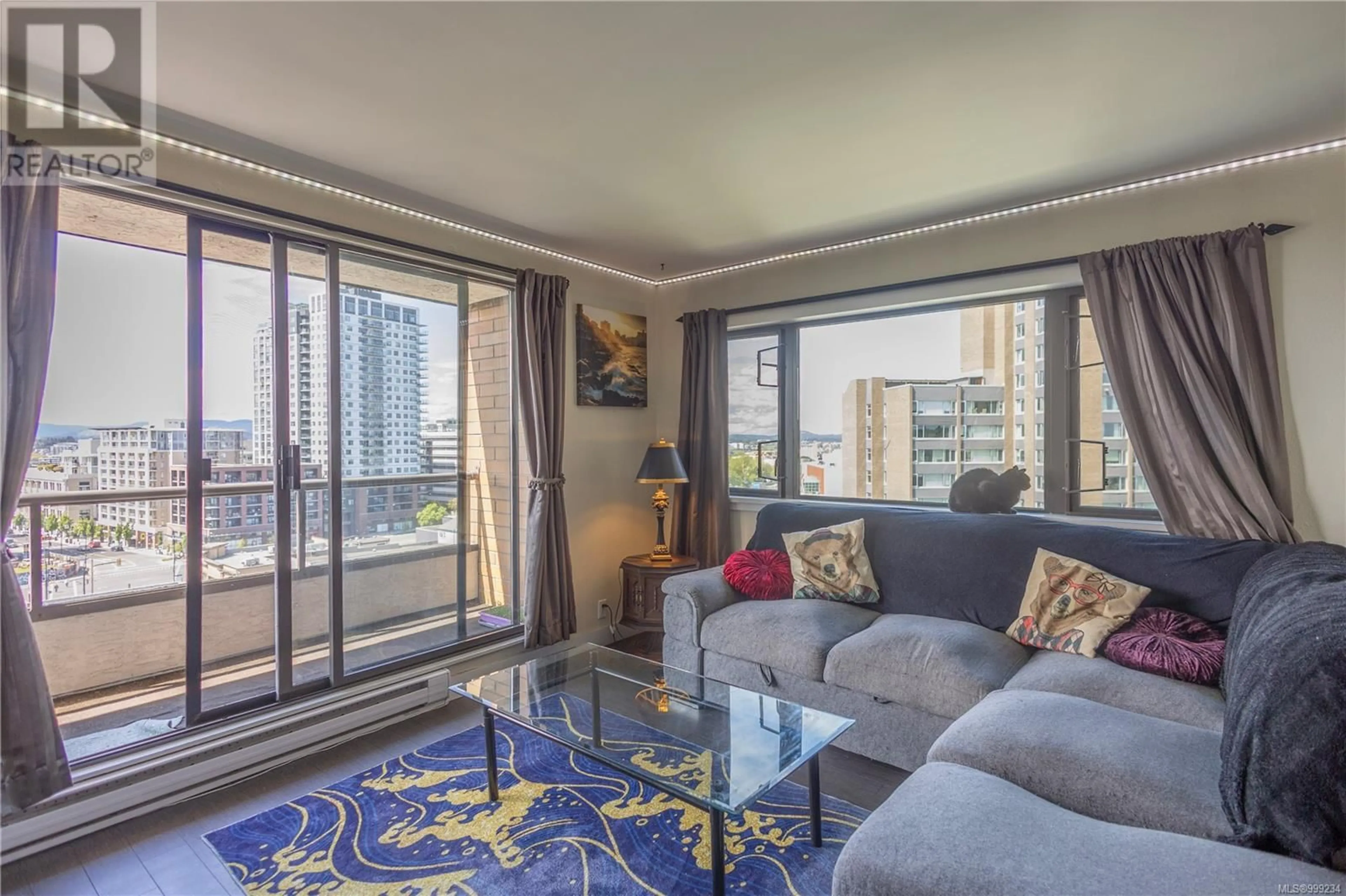 Living room with furniture, unknown for 1004 - 1630 QUADRA STREET, Victoria British Columbia V8W3J5