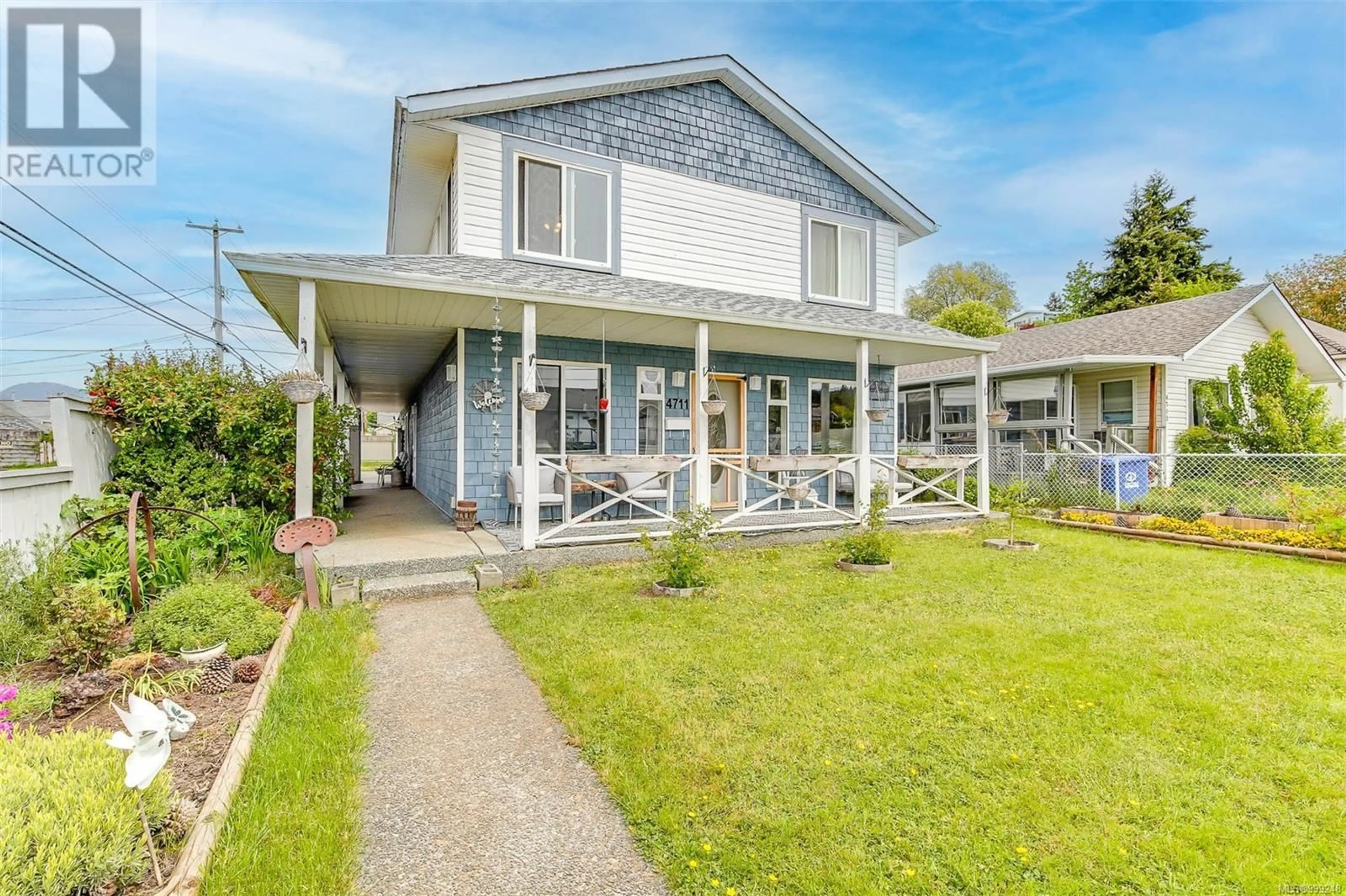 Home with vinyl exterior material, street for 4711 MONTROSE STREET, Port Alberni British Columbia V9Y1M7