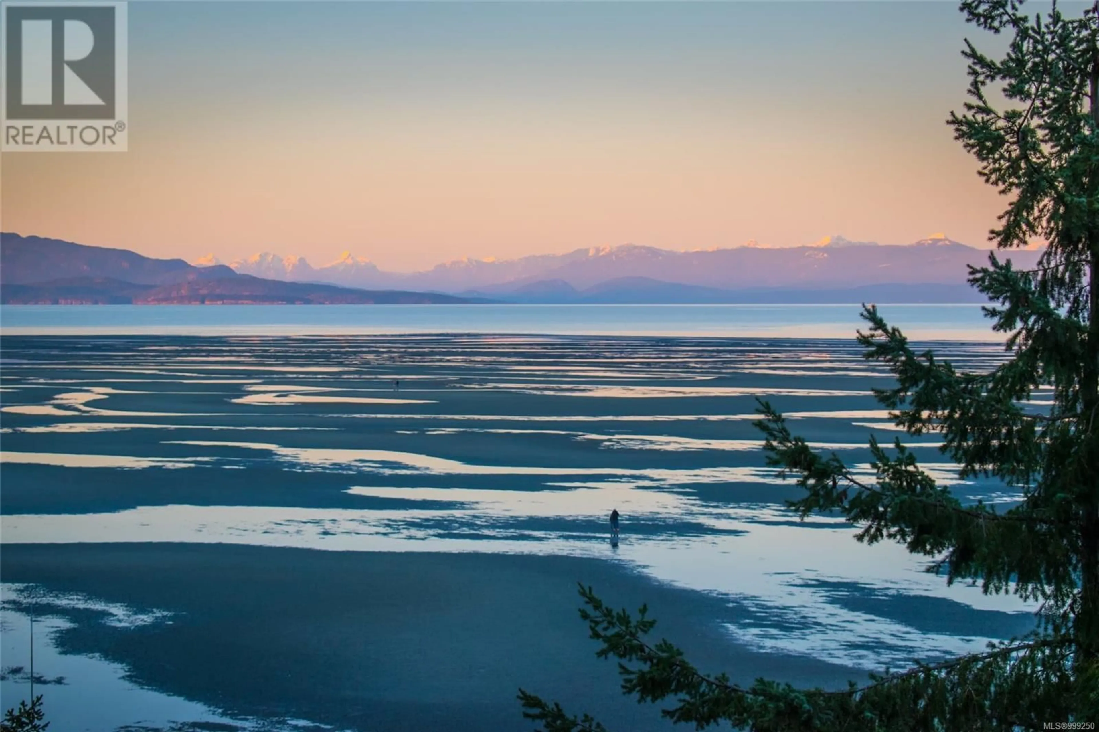 Blurry image for 2935 ISLAND HIGHWAY WEST, Qualicum Beach British Columbia V9K2H2