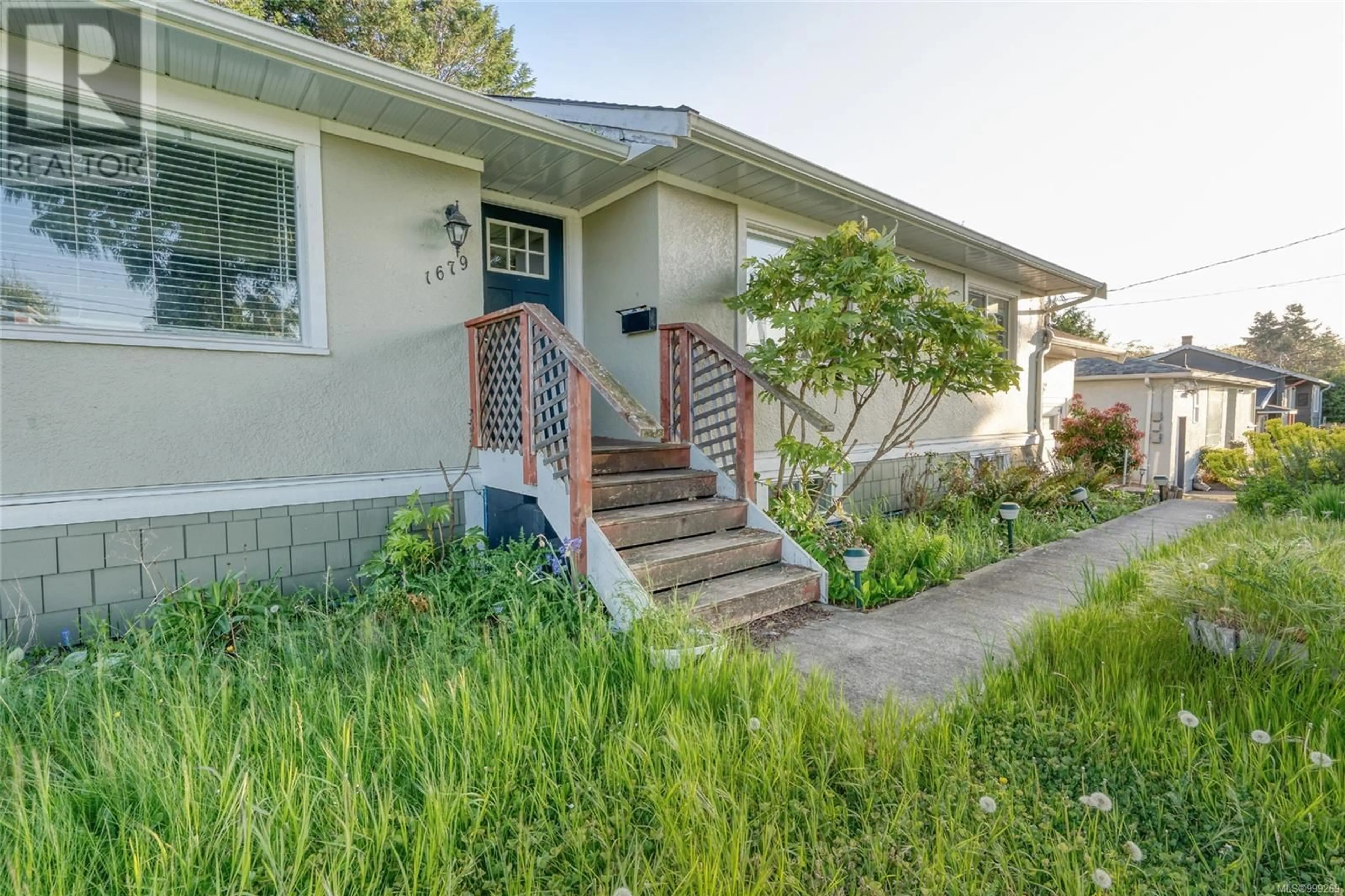 Unknown for 1679 CEDAR AVENUE, Saanich British Columbia V8P1X1