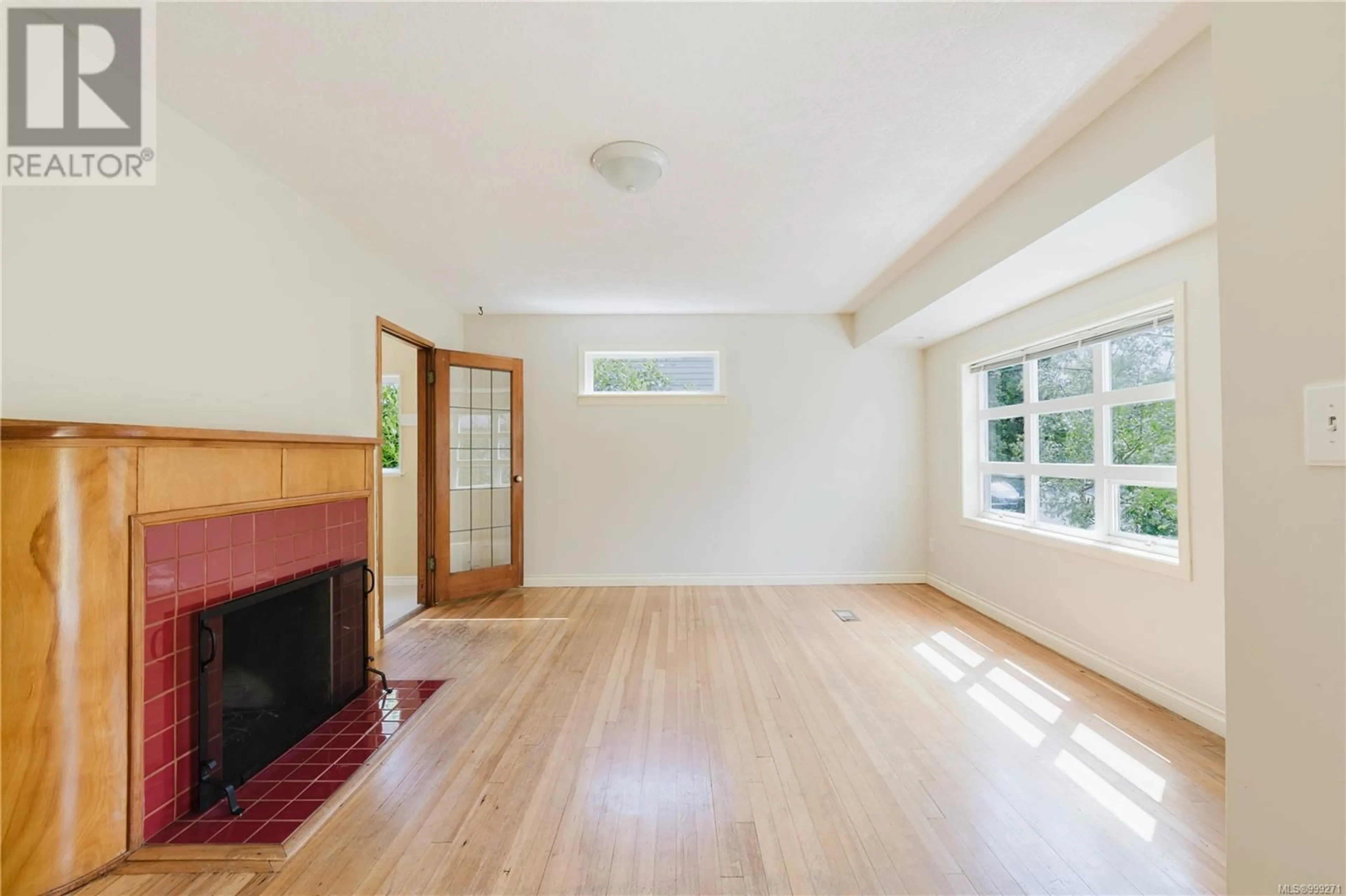 A pic of a room for 2857 SHAKESPEARE STREET, Victoria British Columbia V8R4H2