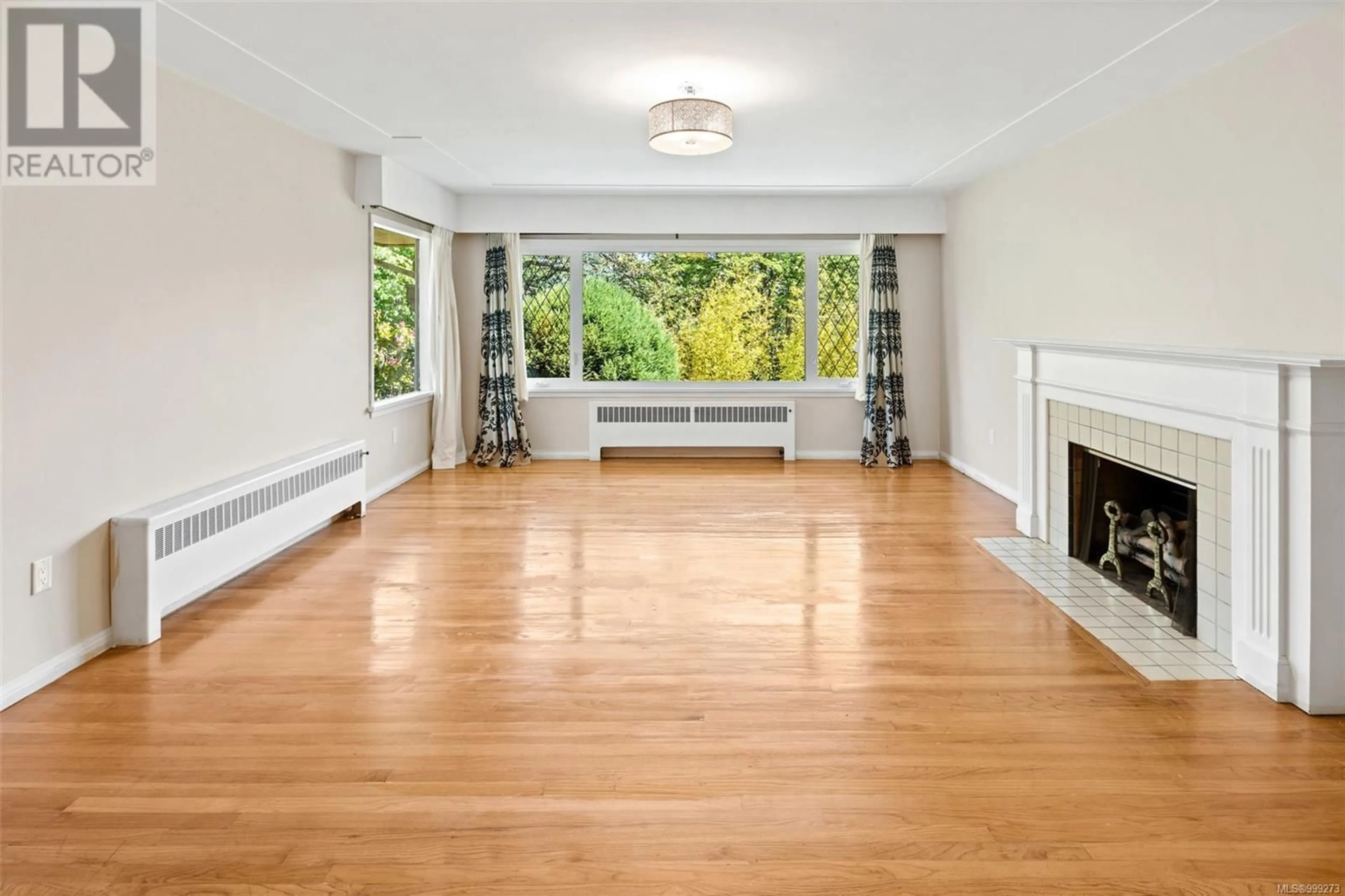 A pic of a room for 3250 RIPON ROAD, Oak Bay British Columbia V8R6G7