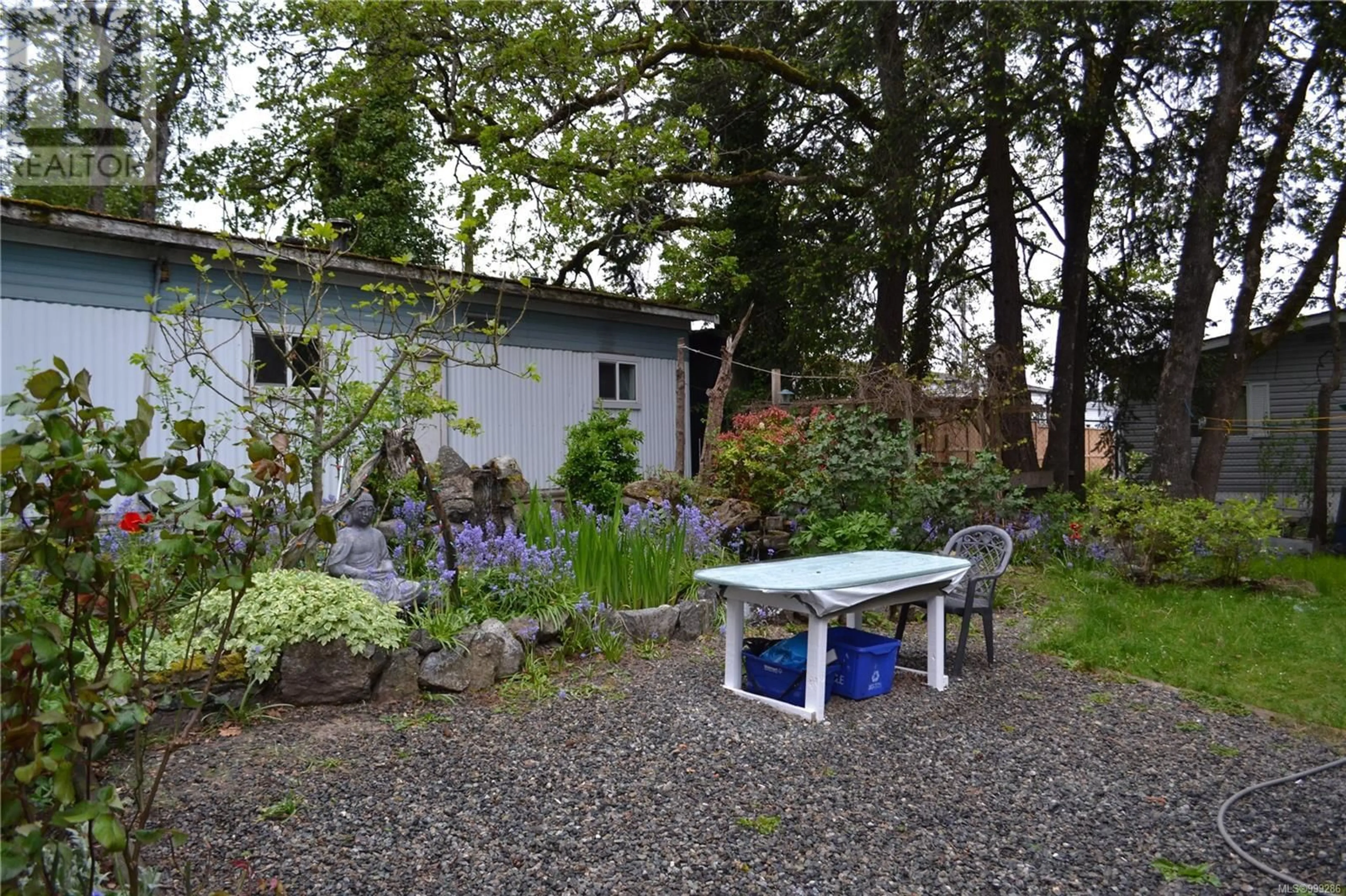 Patio, street for 28 - 1201 CRAIGFLOWER ROAD, View Royal British Columbia V9A2X9