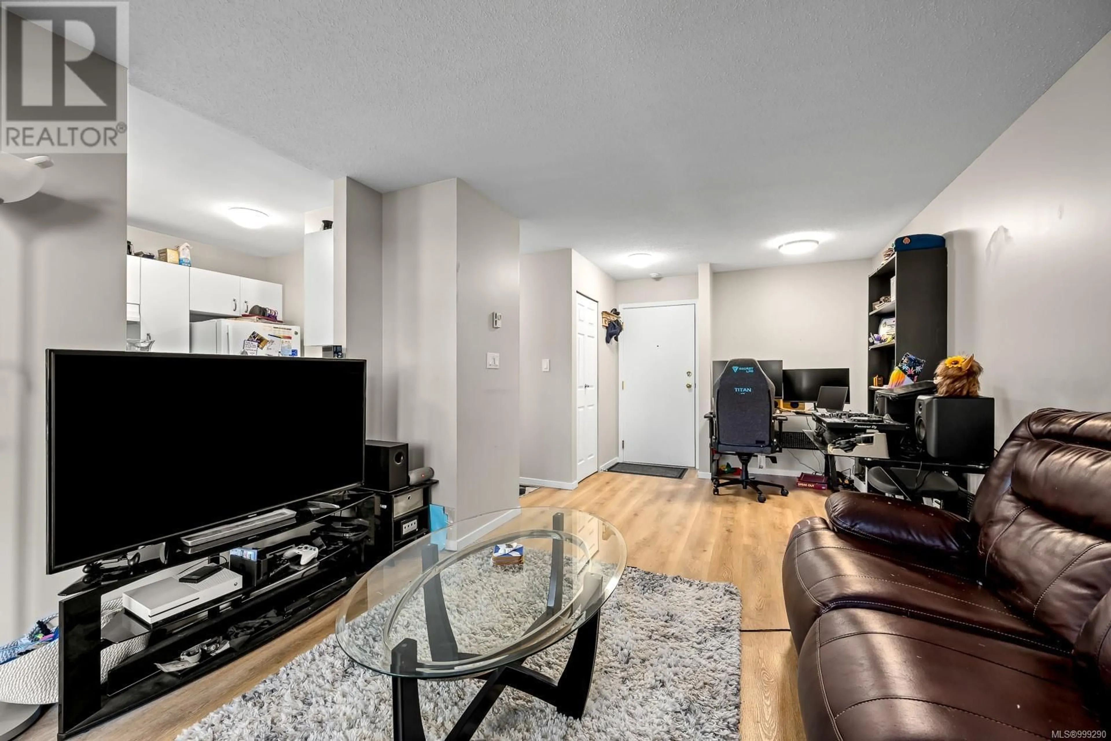 Living room with furniture, unknown for 101B - 698 ASPEN ROAD, Comox British Columbia V9M3S9