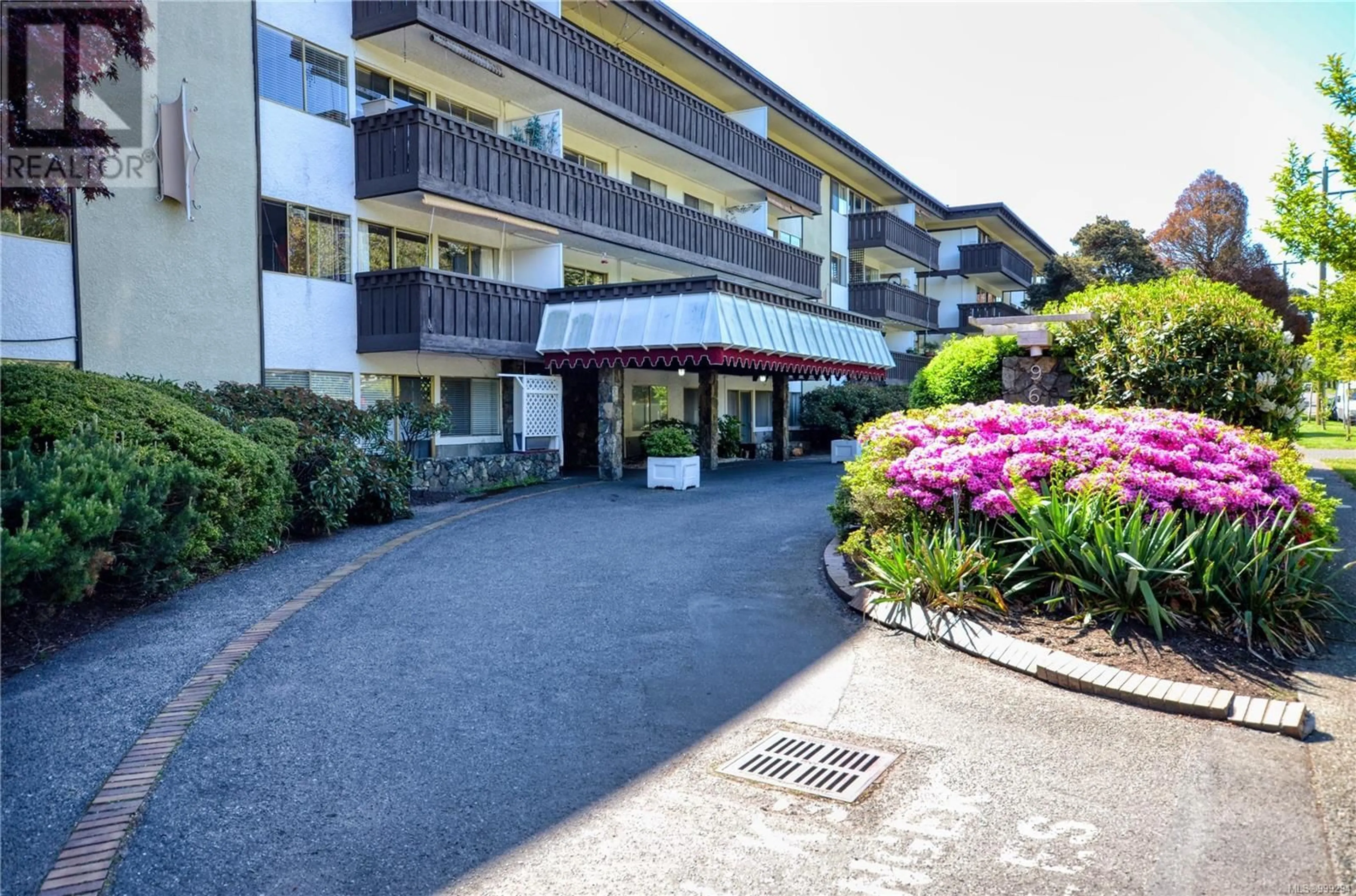 Unknown for 128 - 964 HEYWOOD AVENUE SOUTH, Victoria British Columbia V8V2Y5