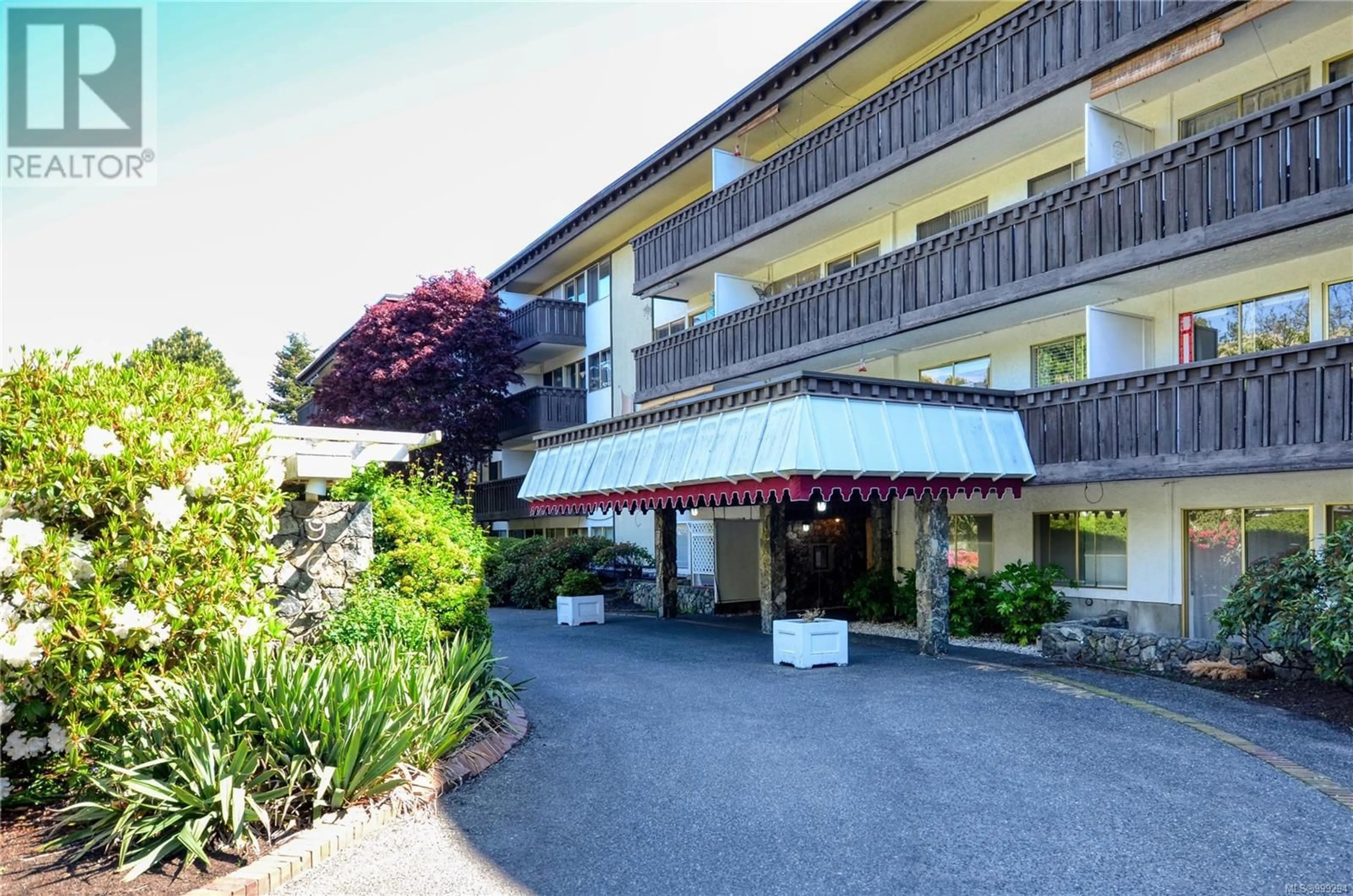 Patio, street for 128 - 964 HEYWOOD AVENUE SOUTH, Victoria British Columbia V8V2Y5