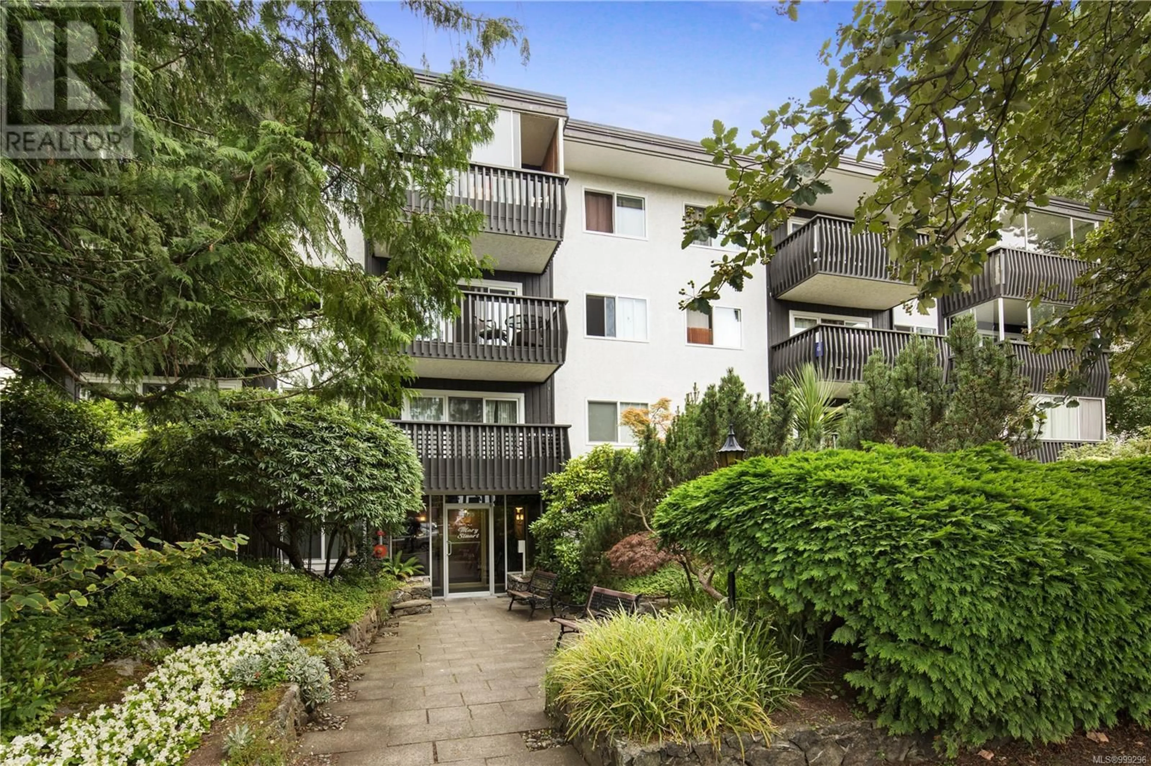 Patio, unknown for 105 - 1035 MCCLURE STREET, Victoria British Columbia V8V3G1