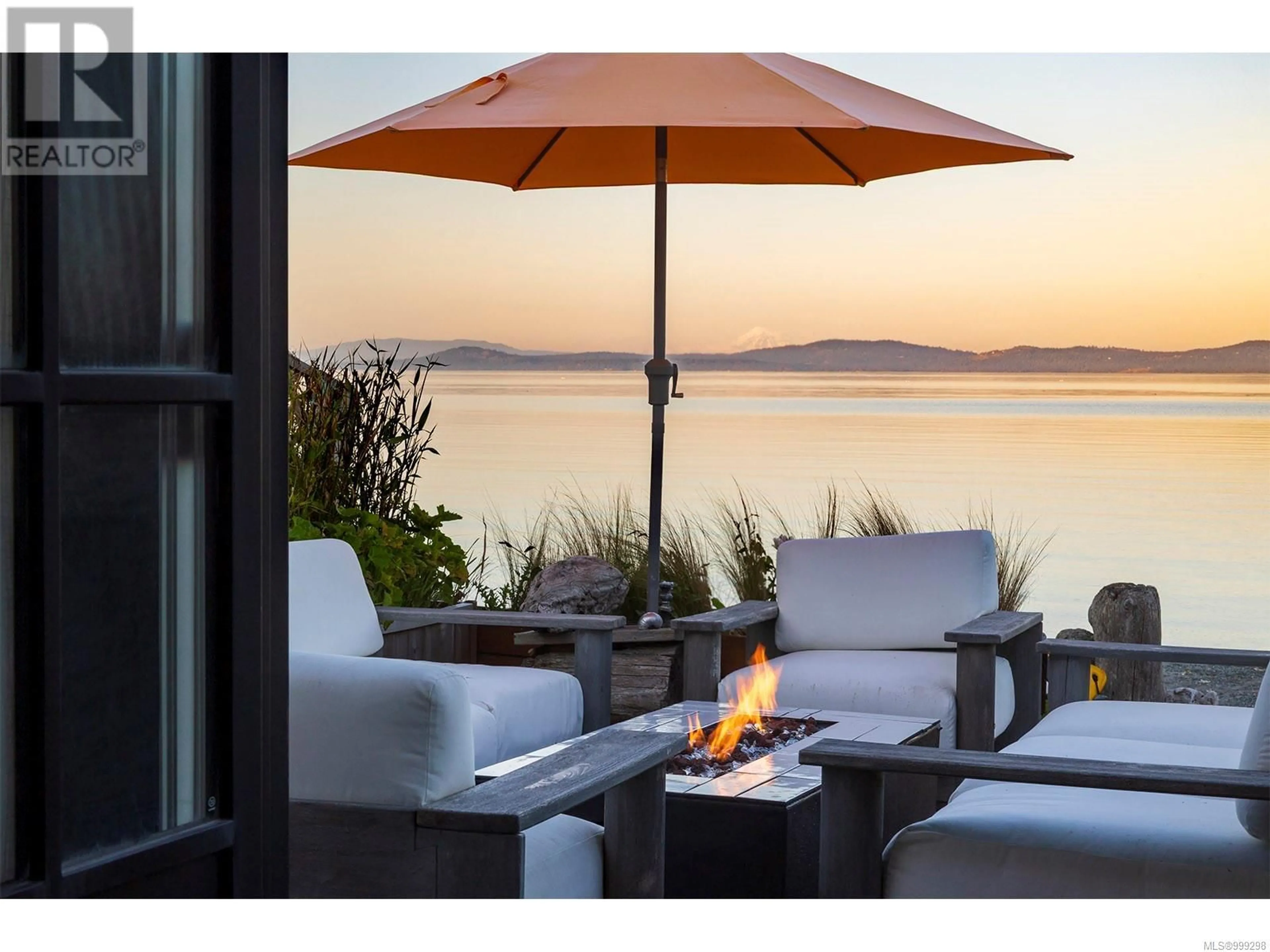 Patio, water/lake/river/ocean view for 5177 AGATE LANE, Saanich British Columbia V8Y2M1