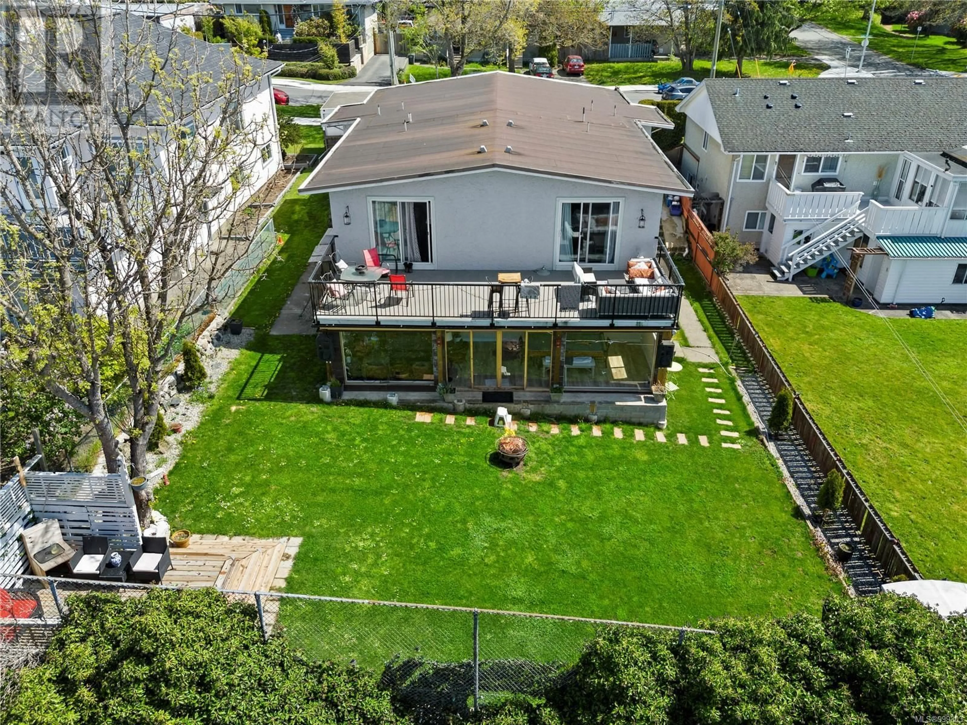 A pic from outside/outdoor area/front of a property/back of a property/a pic from drone, street for 3430 SEATON STREET, Saanich British Columbia V8Z3V9