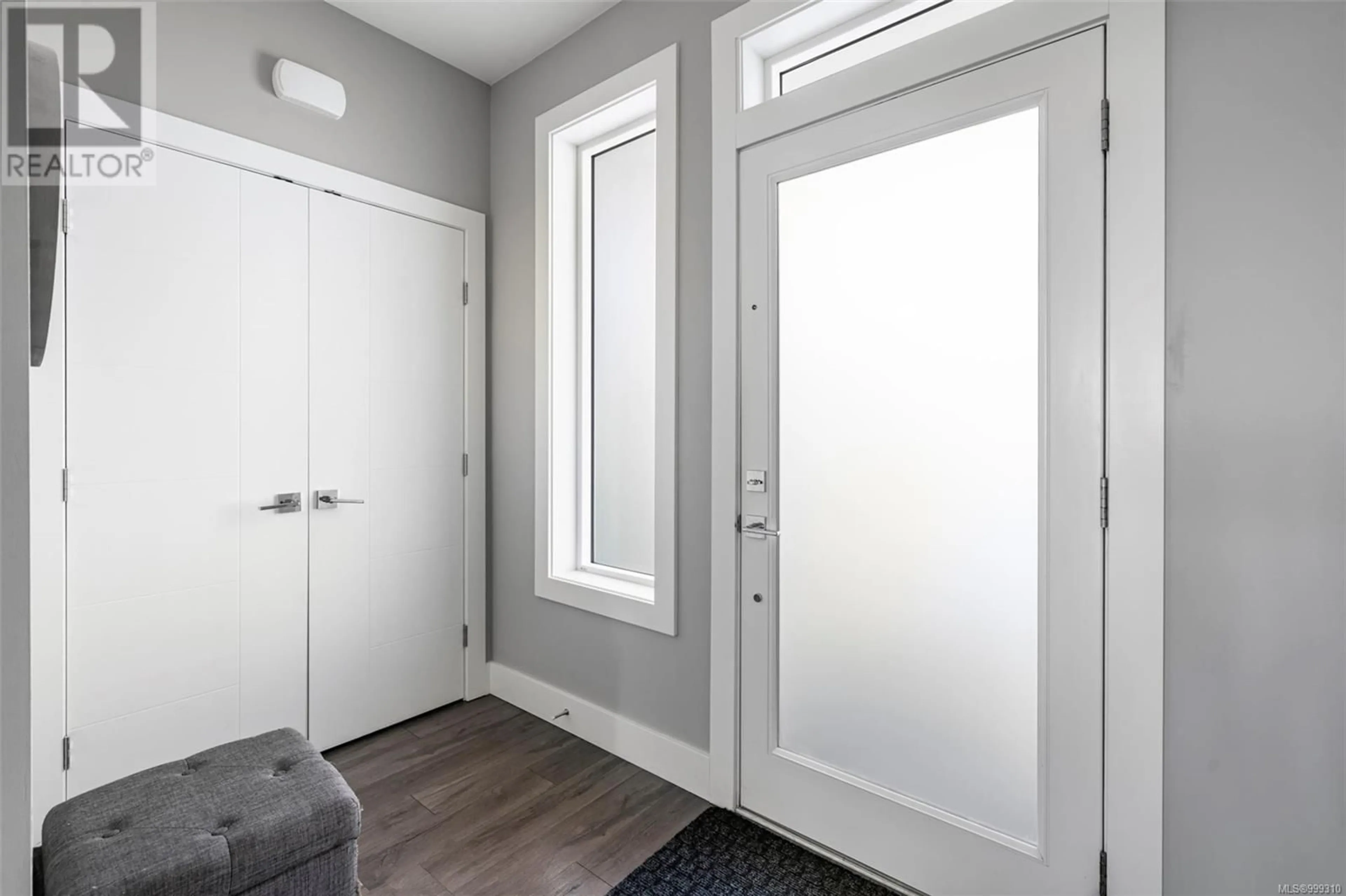 Indoor entryway for 2326 AZURITE CRESCENT, Langford British Columbia V9B0T9