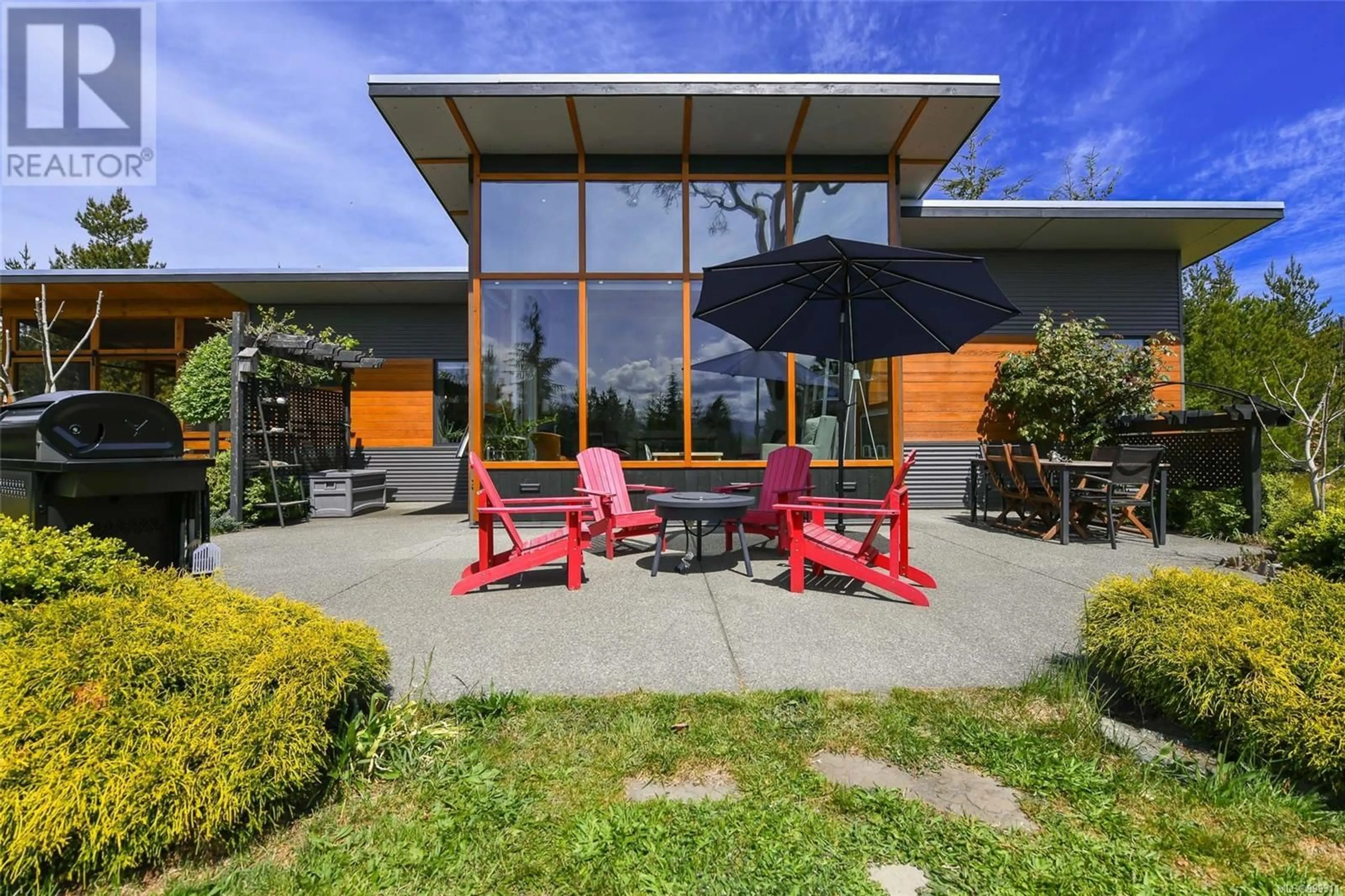 Patio, unknown for 4131 PINECREST ROAD, Denman Island British Columbia V0R1T0