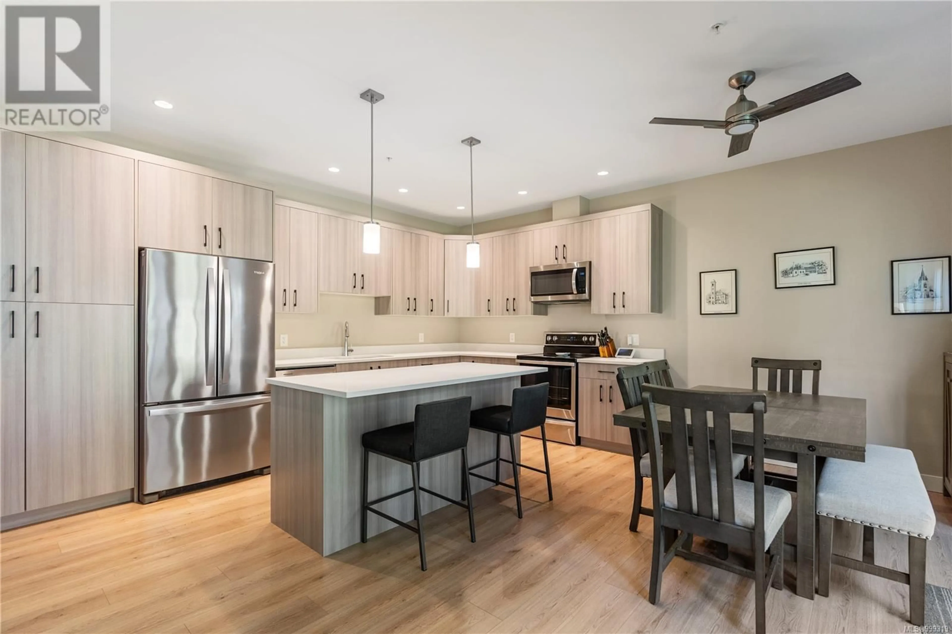 Open concept kitchen, unknown for 1939 WEST PARK LANE, View Royal British Columbia V9B3R9