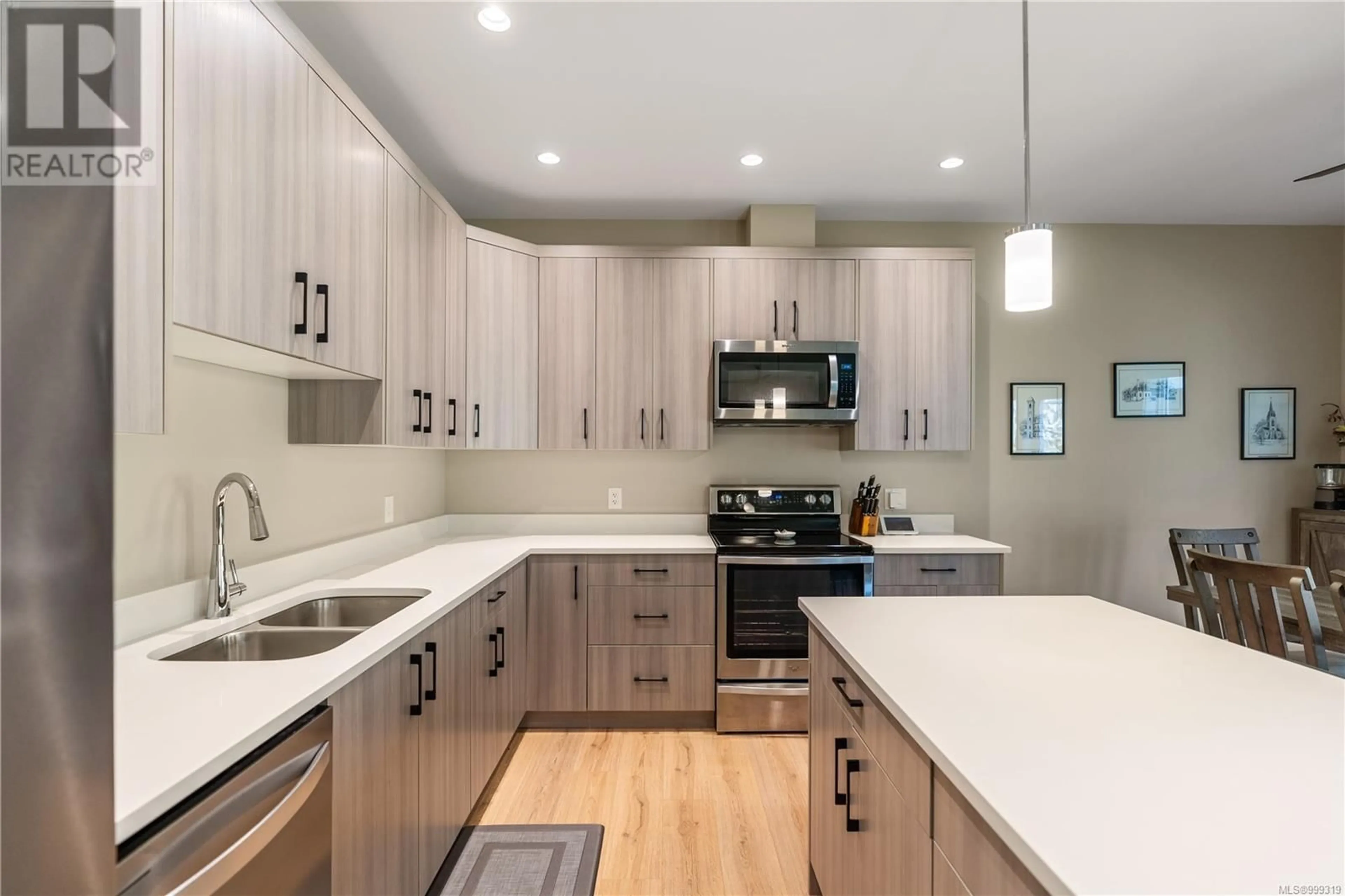 Open concept kitchen, unknown for 1939 WEST PARK LANE, View Royal British Columbia V9B3R9