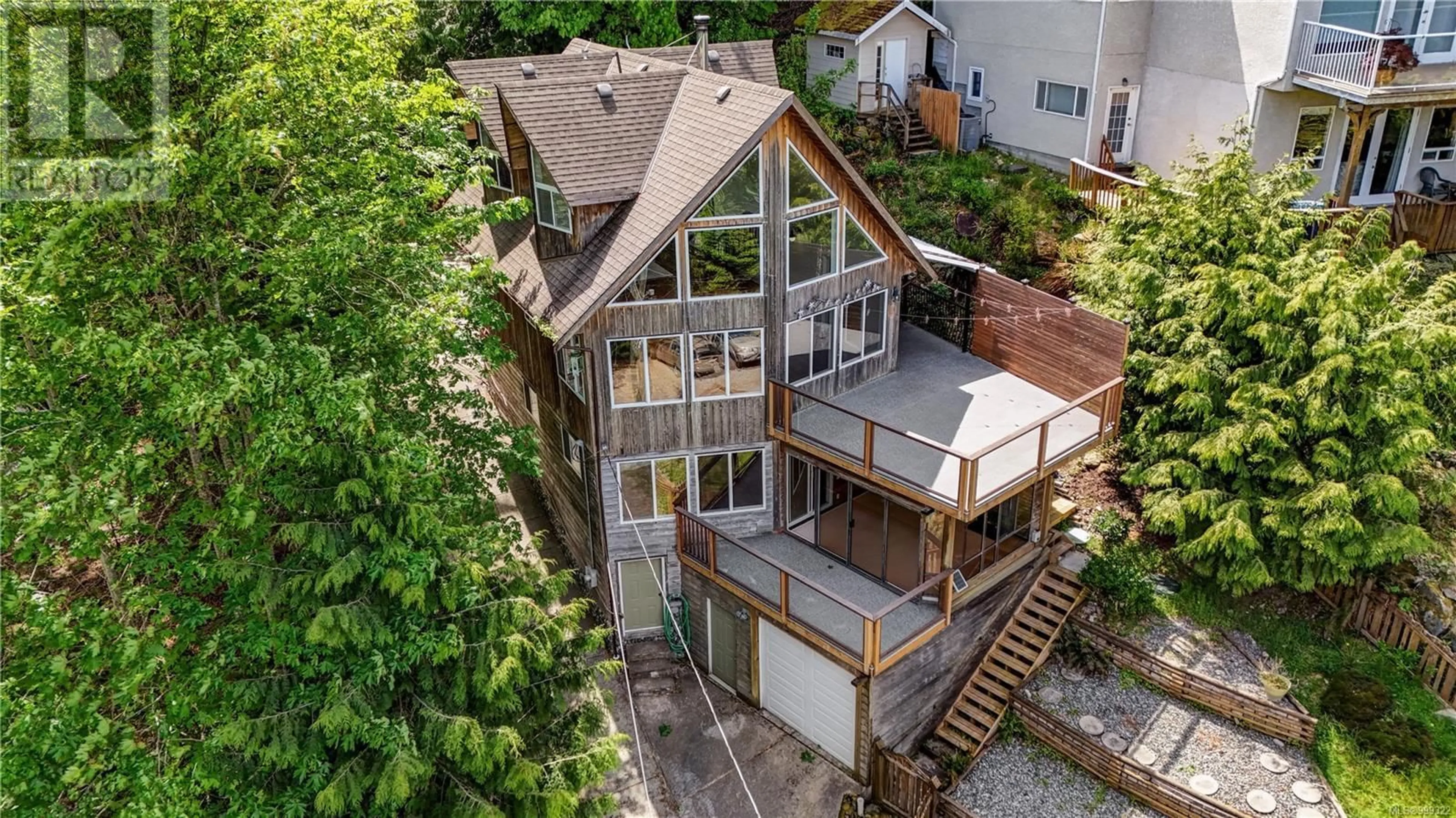 A pic from outside/outdoor area/front of a property/back of a property/a pic from drone, unknown for 7441 MARK LANE, Central Saanich British Columbia V9E2A1