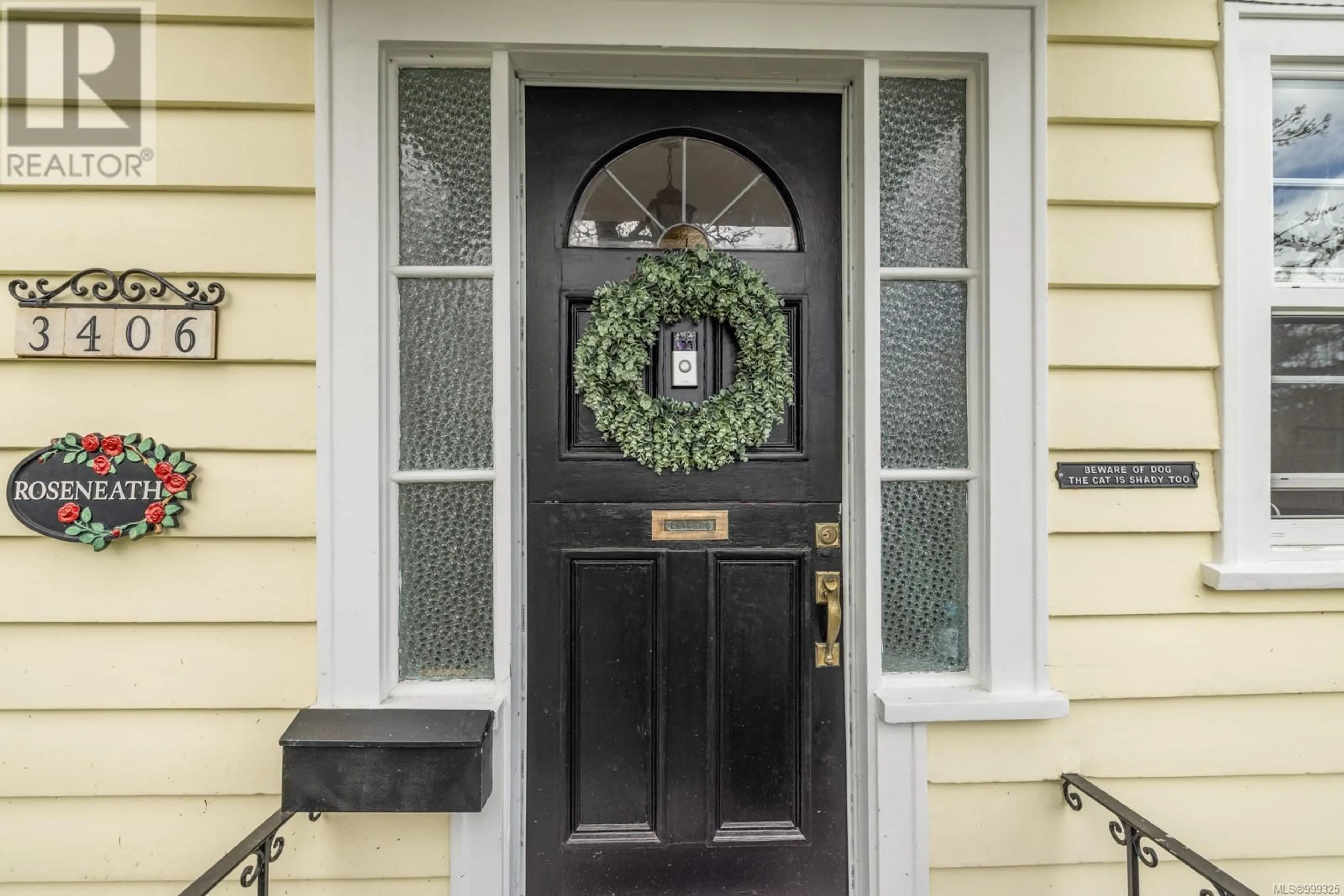 Indoor entryway for 3406 CONNORTON LANE, Saanich British Columbia V8P3K1