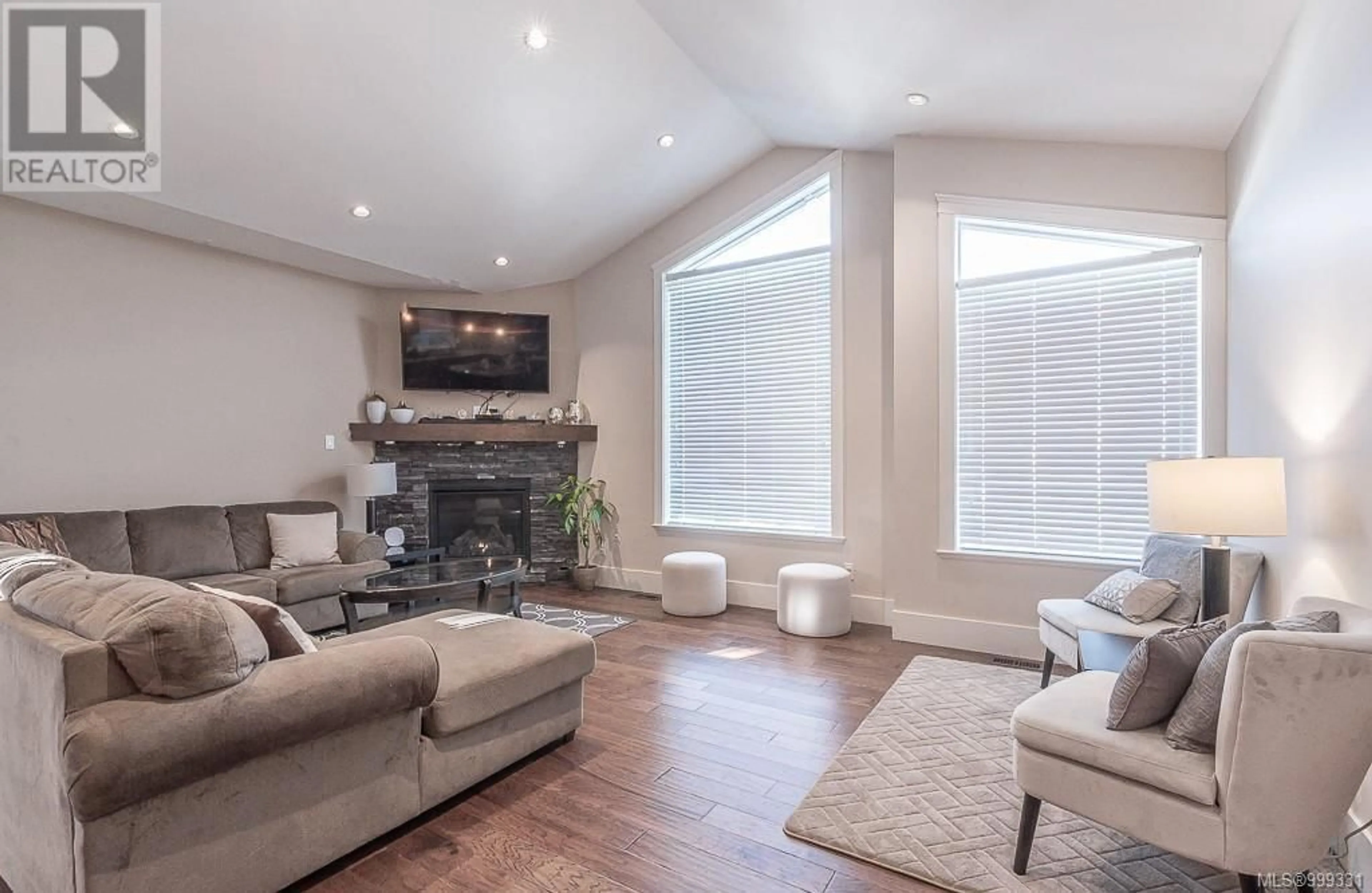 Living room with furniture, unknown for 101 LINDQUIST STREET, Nanaimo British Columbia V9T0K2