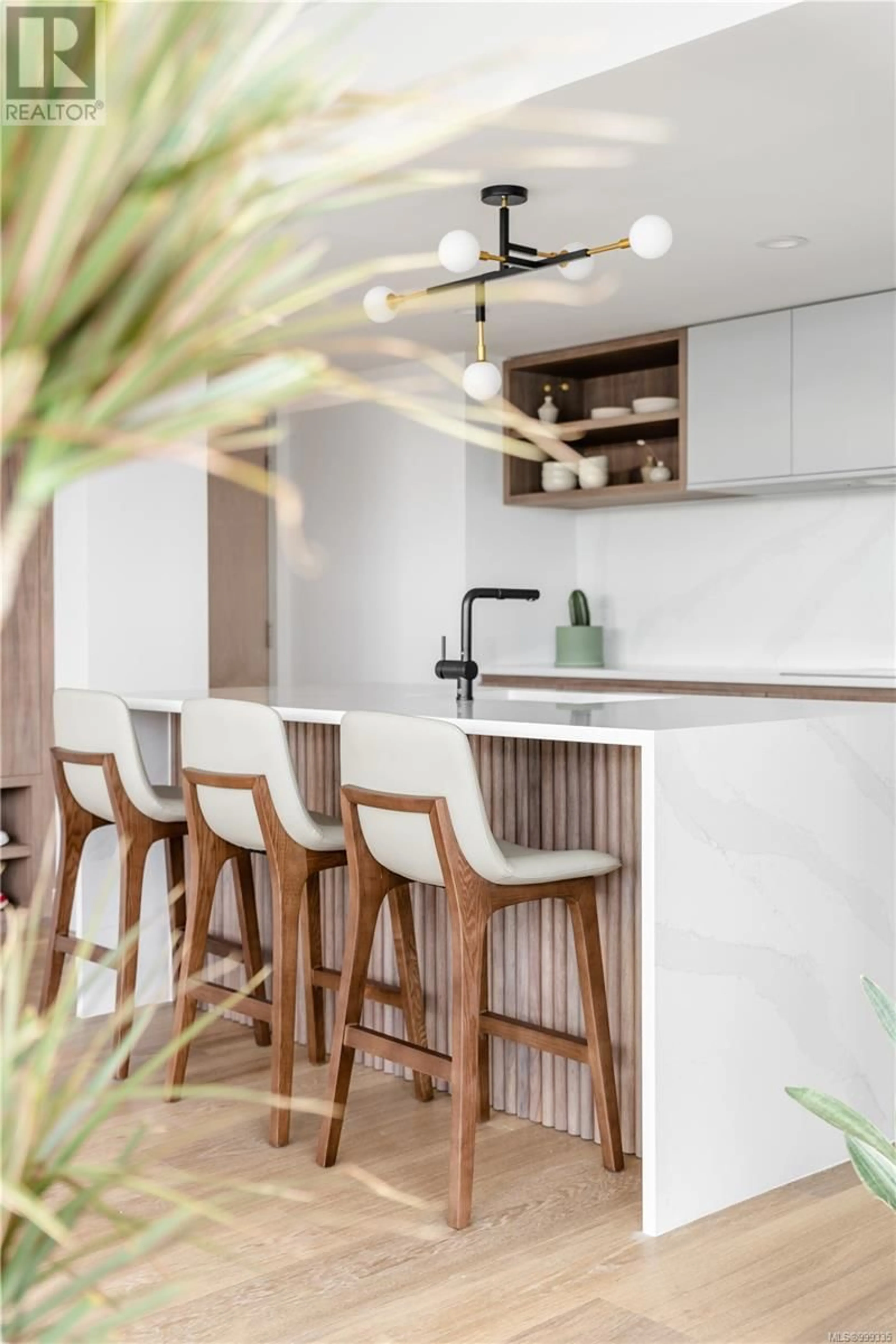 Contemporary kitchen, unknown for 901 - 760 JOHNSON STREET, Victoria British Columbia V8W1N1
