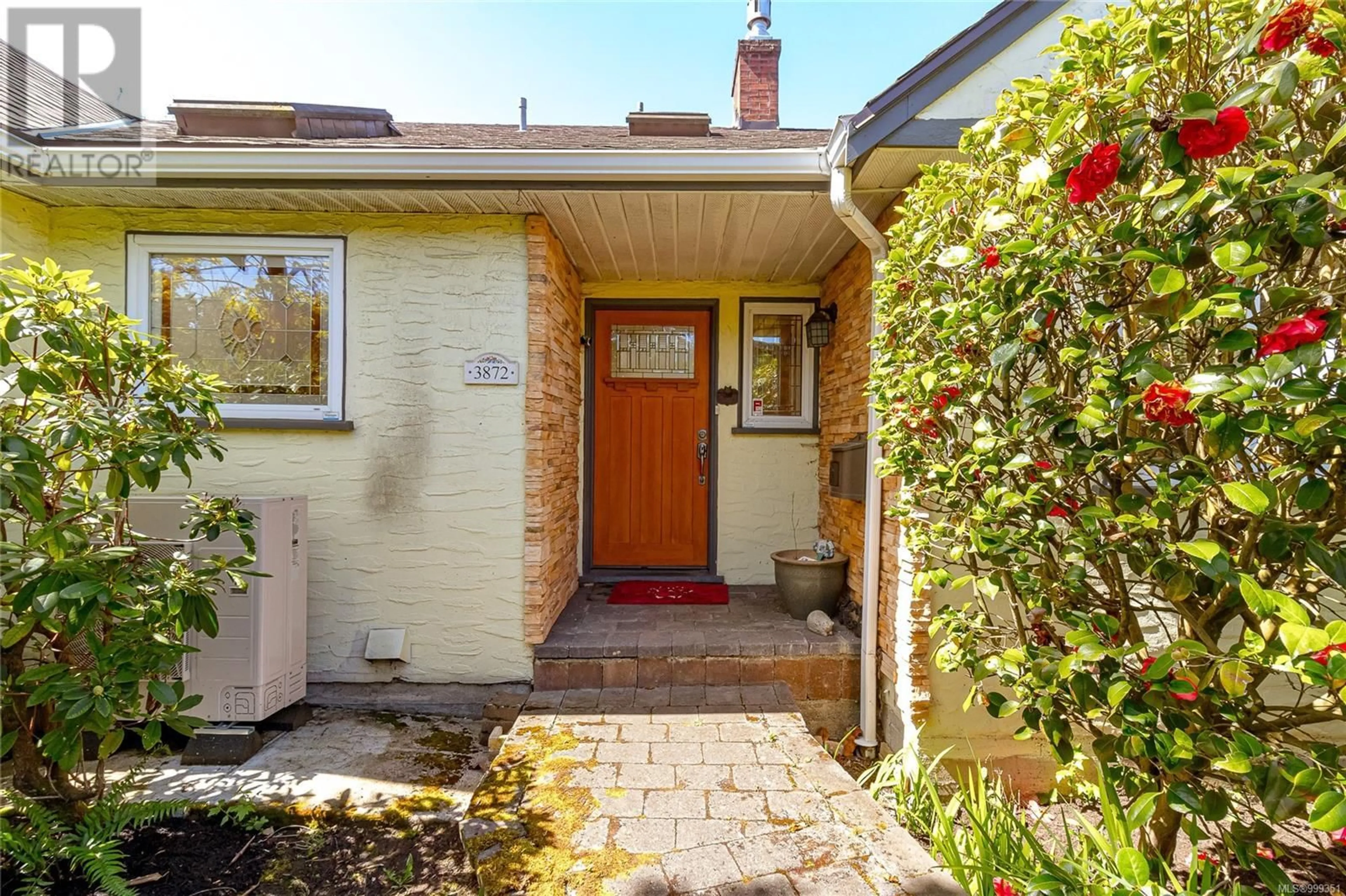 Unknown for 3872 CAREY ROAD, Saanich British Columbia V8Z4C7