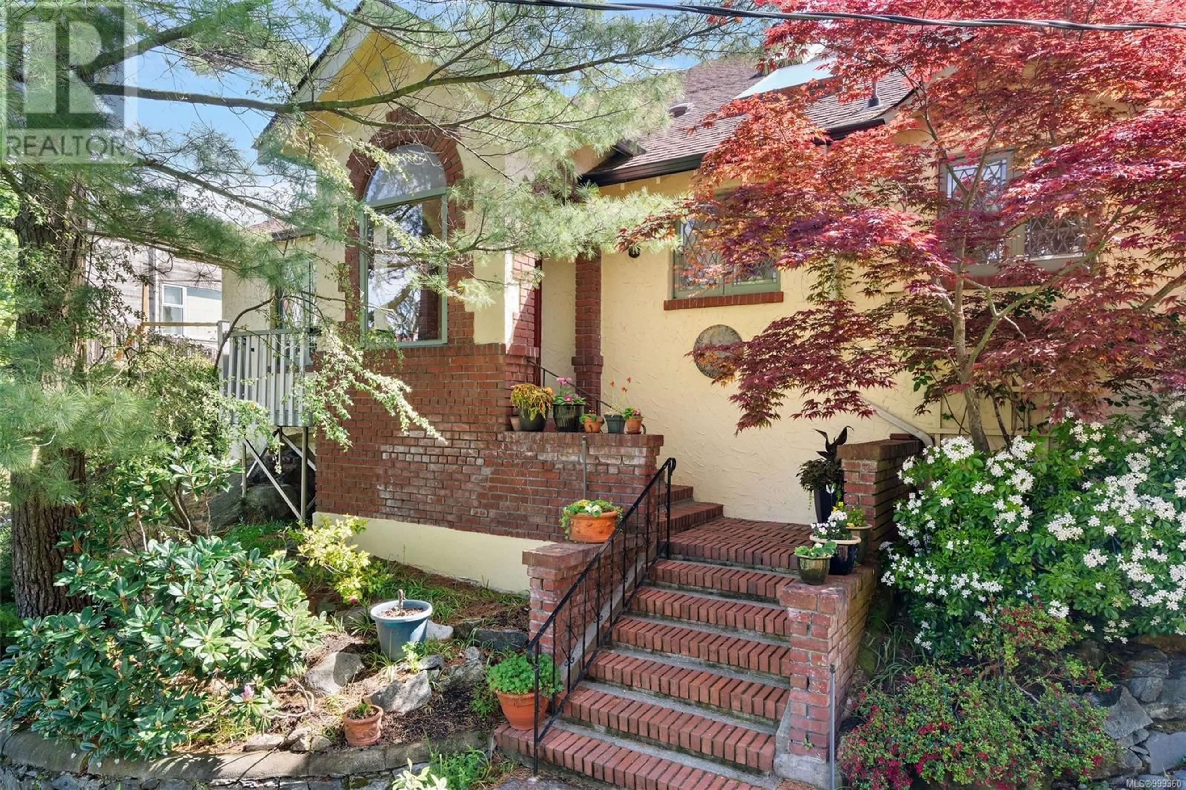 Home with brick exterior material, street for 1019 TERRACE AVENUE, Victoria British Columbia V8S3V2