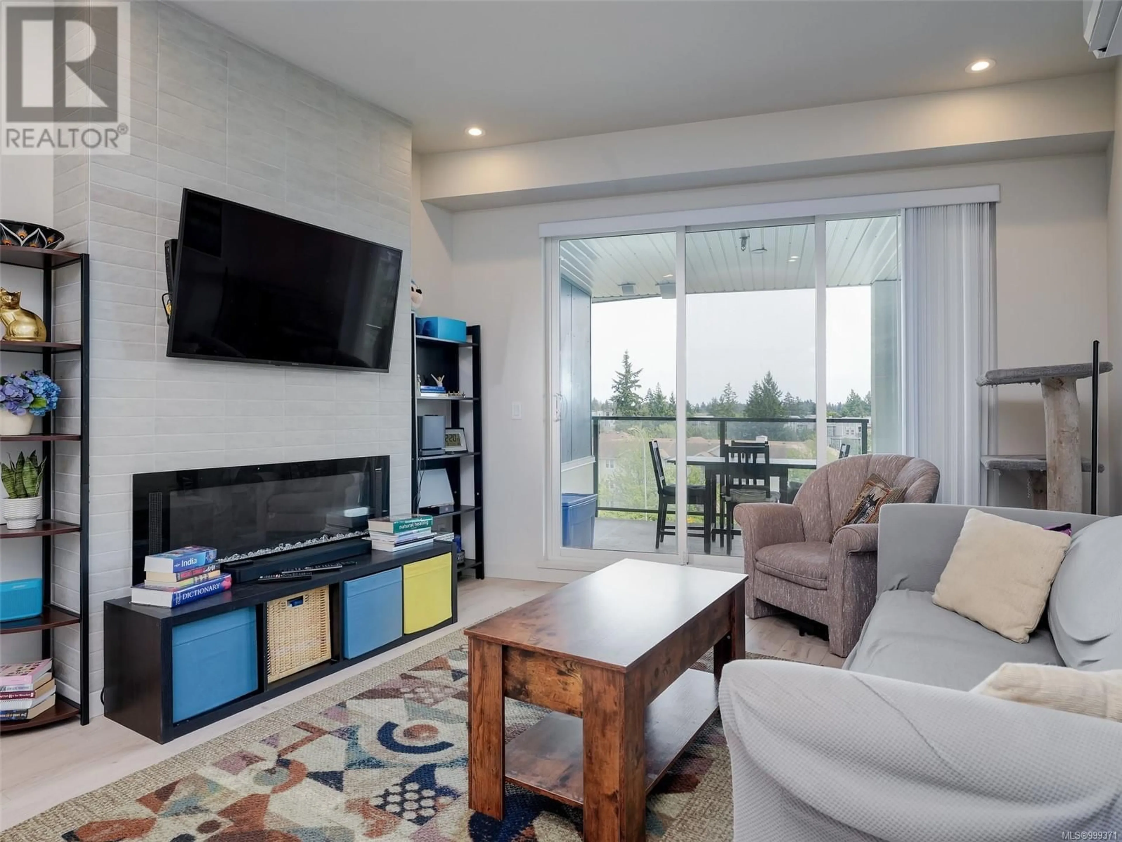 Living room with furniture, unknown for 407 - 958 PHAROAH MEWS, Langford British Columbia V9B7A1